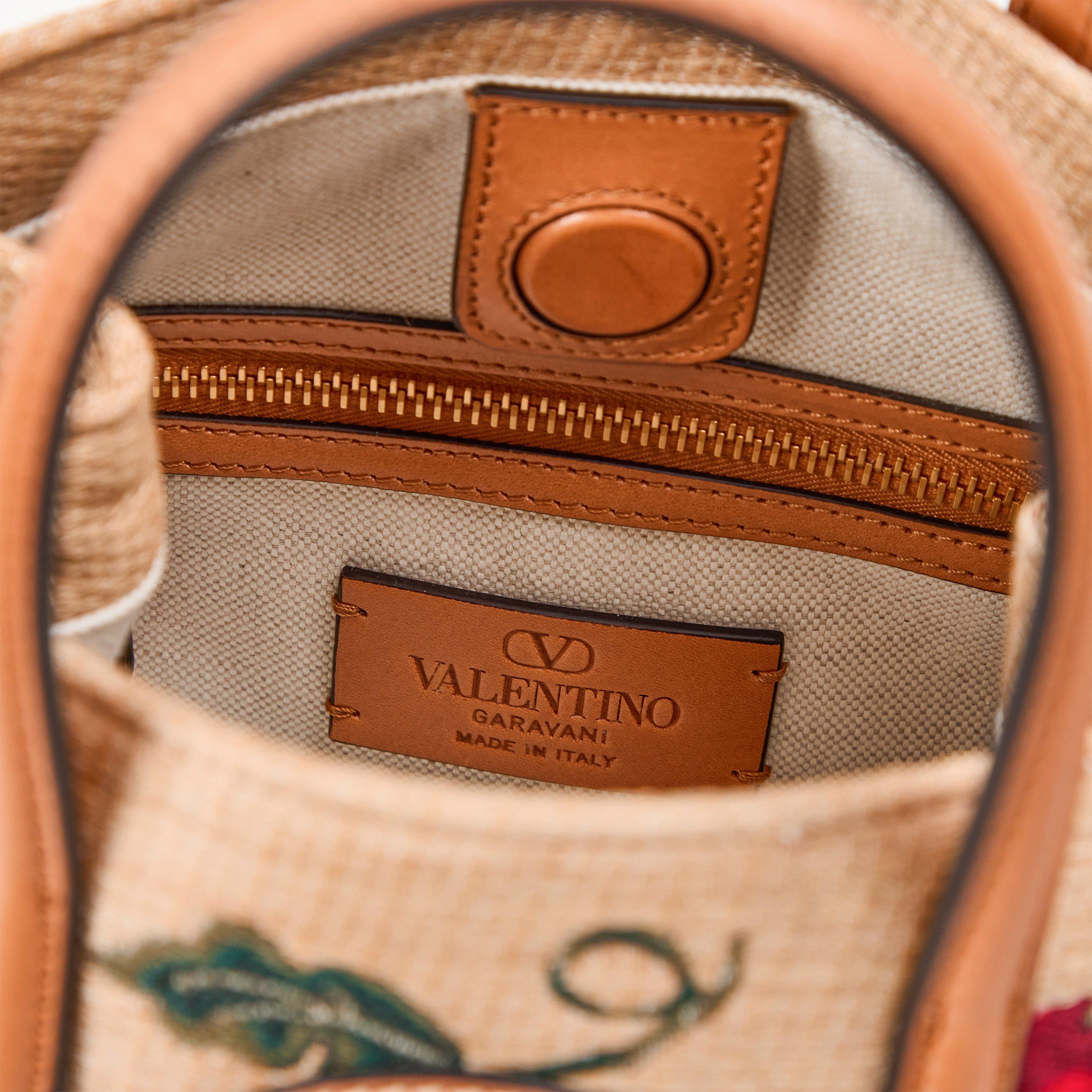VALENTINO Antibes チェリートート Valentino Garavani Antibes Small Raffia Cherry Jacquard Tote