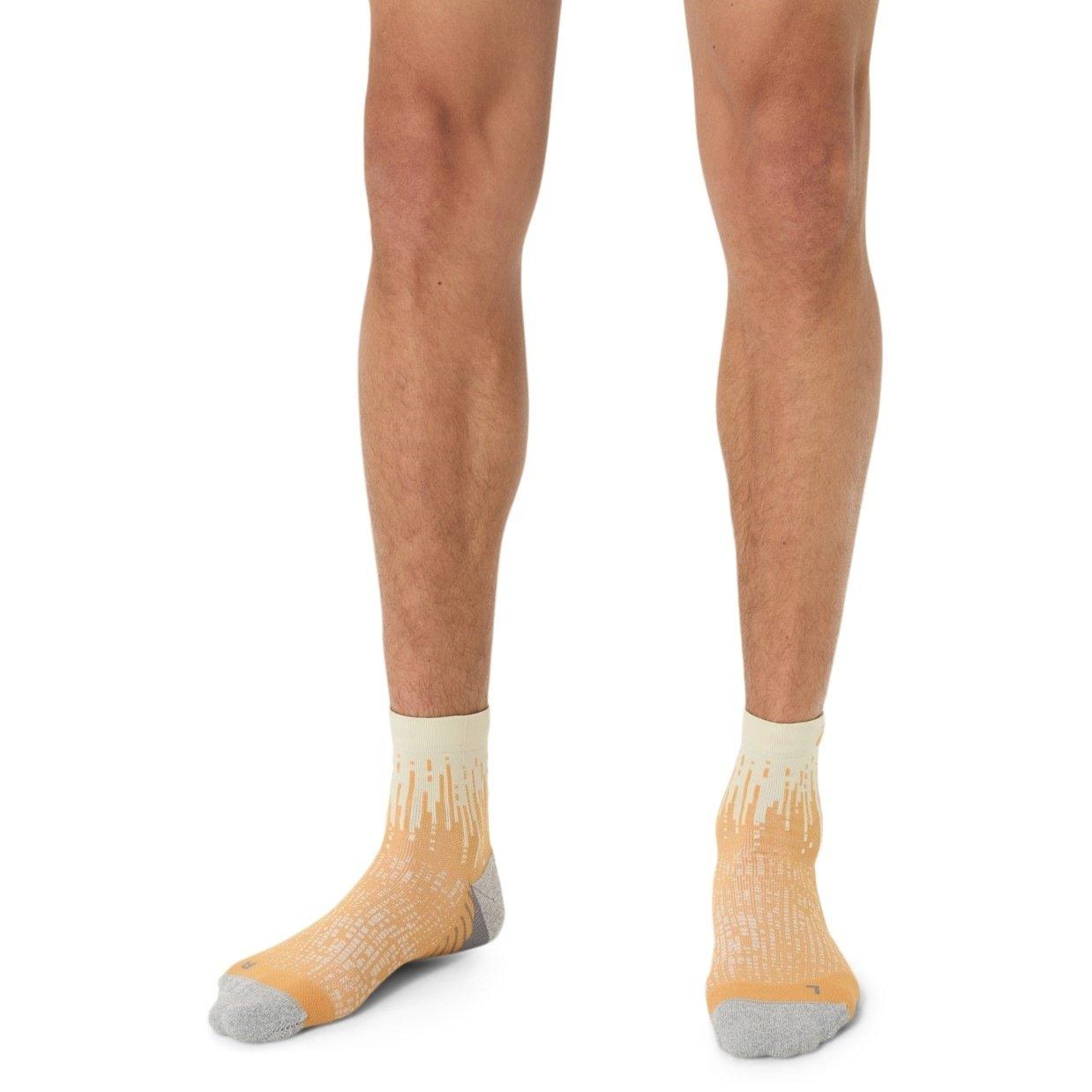 Oys Wht/Sands - Asics - Performance Running Quarter Socks - 3