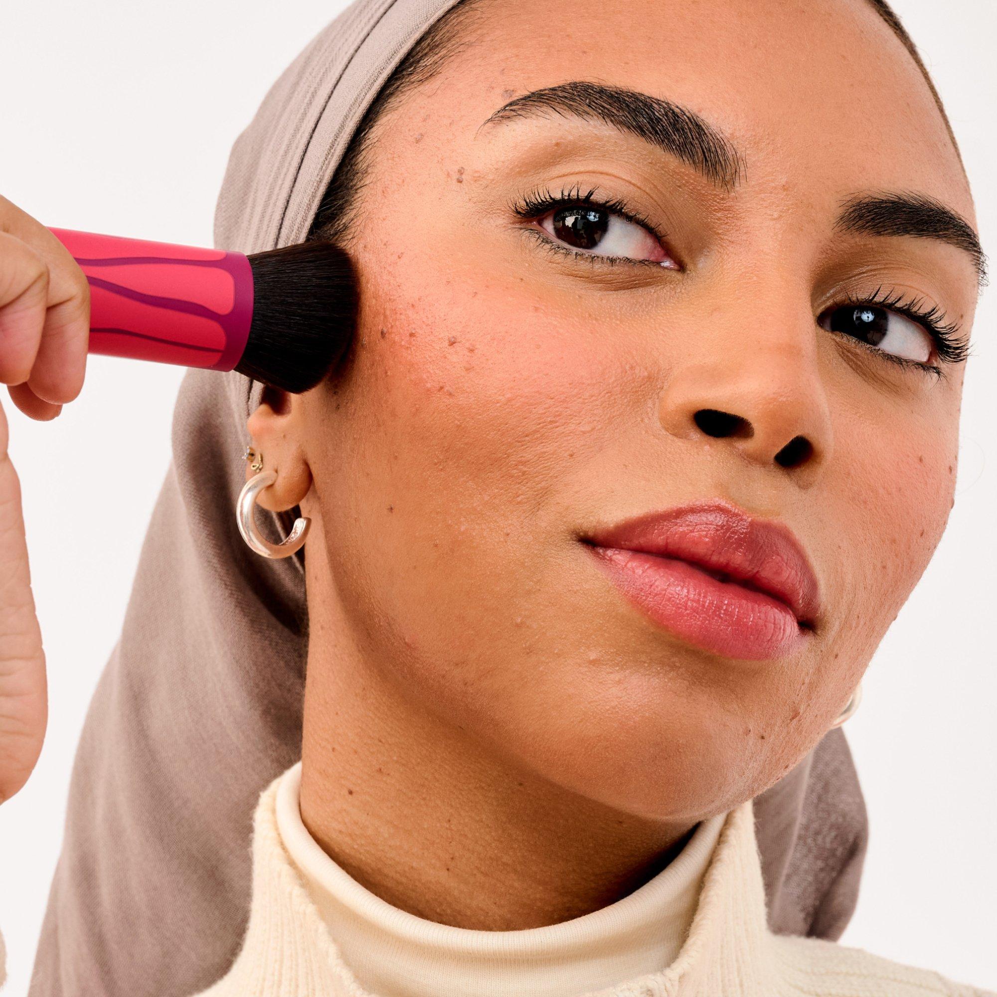 None - Benefit - Hoola Wavemaker Cream Bronzer Brush - 3