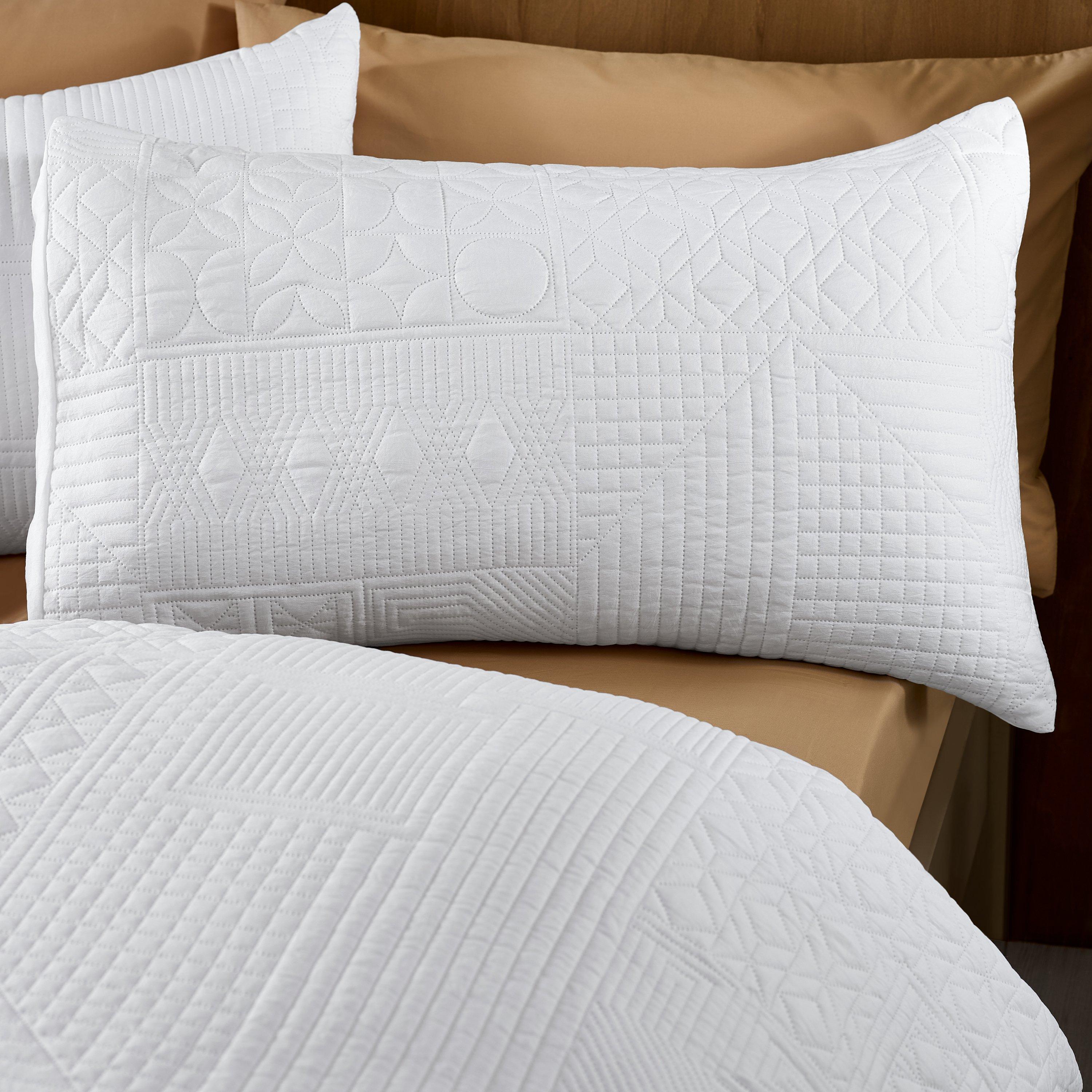 White - Catherine Lansfield - Folkstone Geo Duvet Cover Set - 2