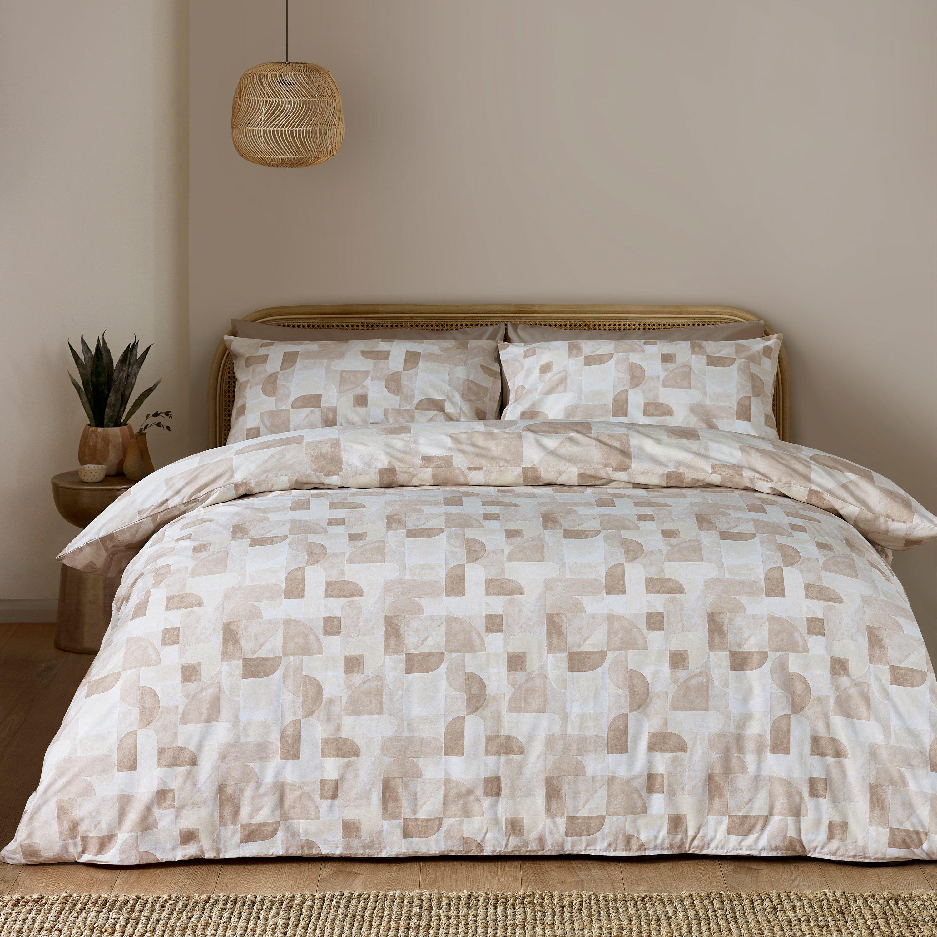 Natural - Catherine Lansfield - Sloane Geo Reversible Duvet Cover Set - 2