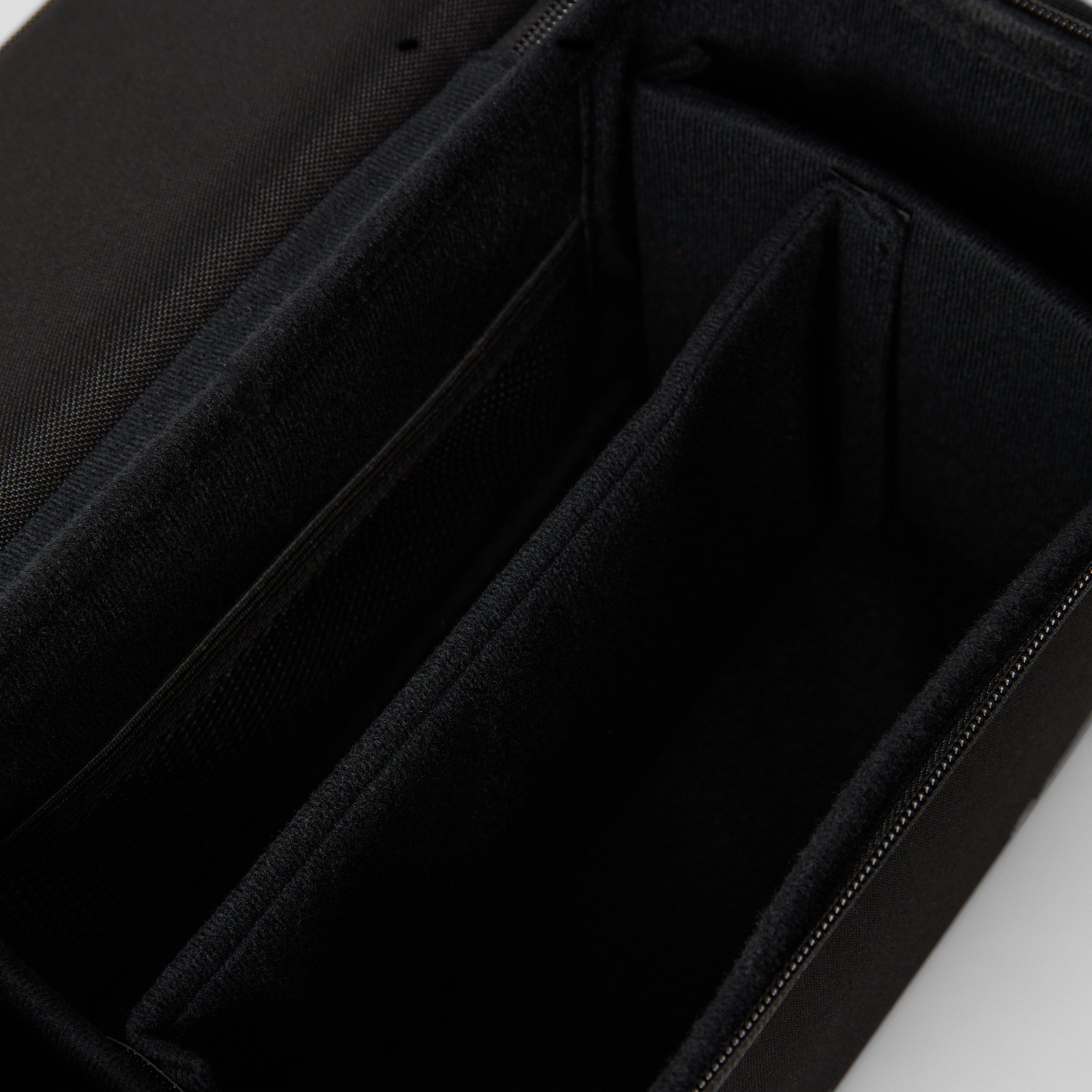 Schwarz - Snakebyte - Case - 4