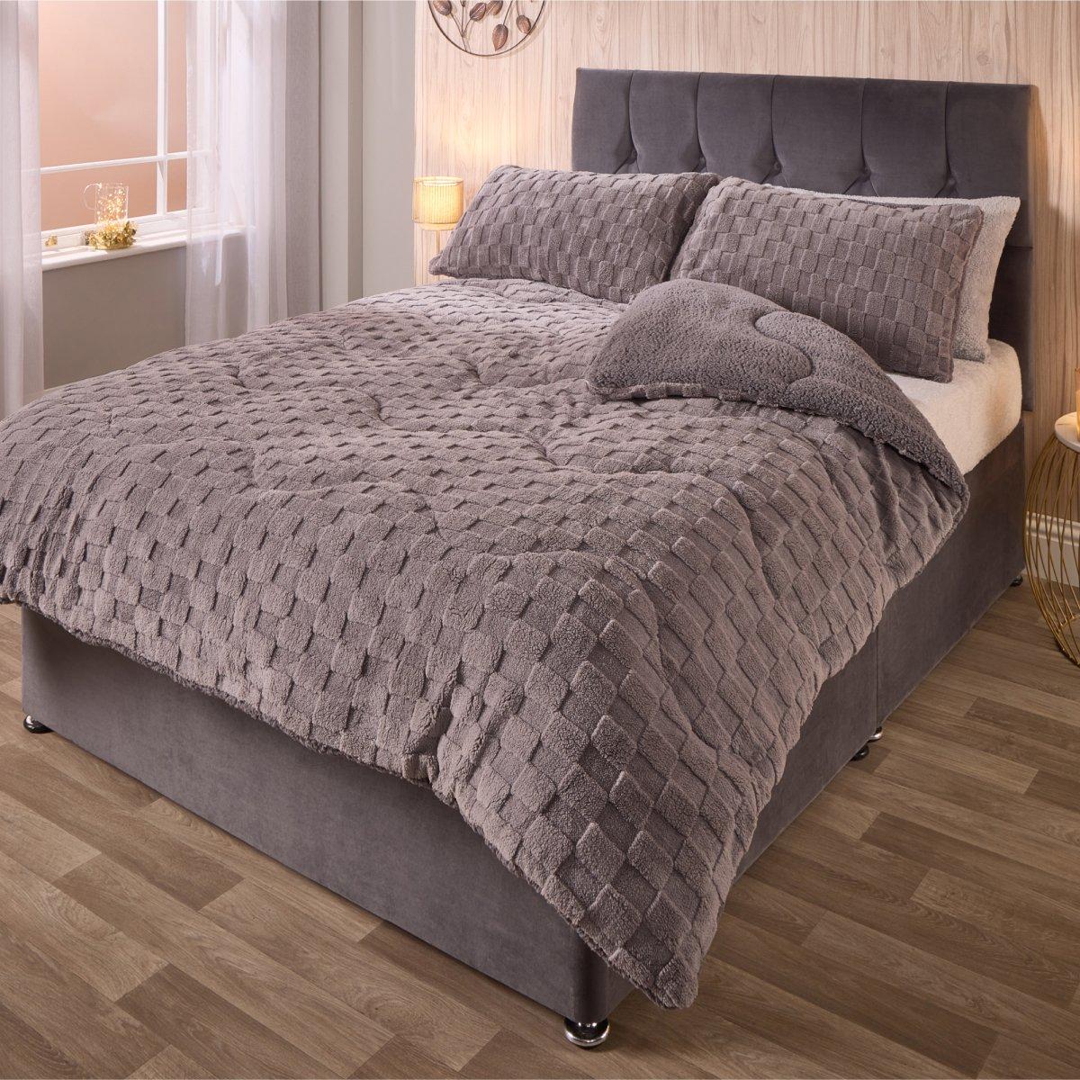Charcoal - Downland - Luxury Chunky Waffle Coverless Duvet - 1