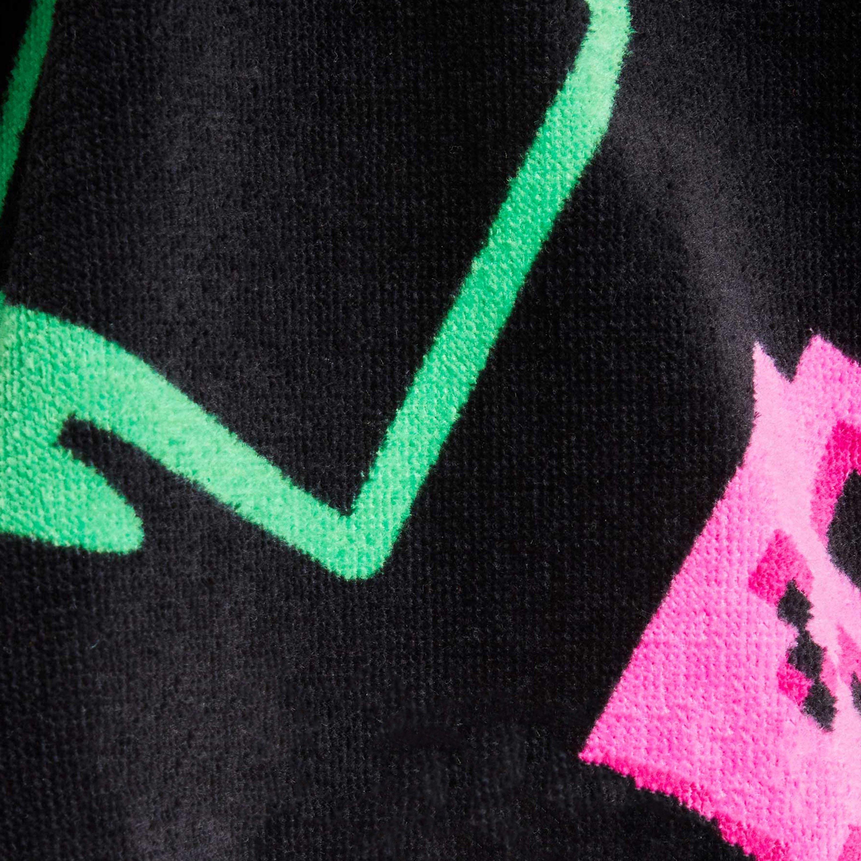 Black - Studio - Poncho - 4