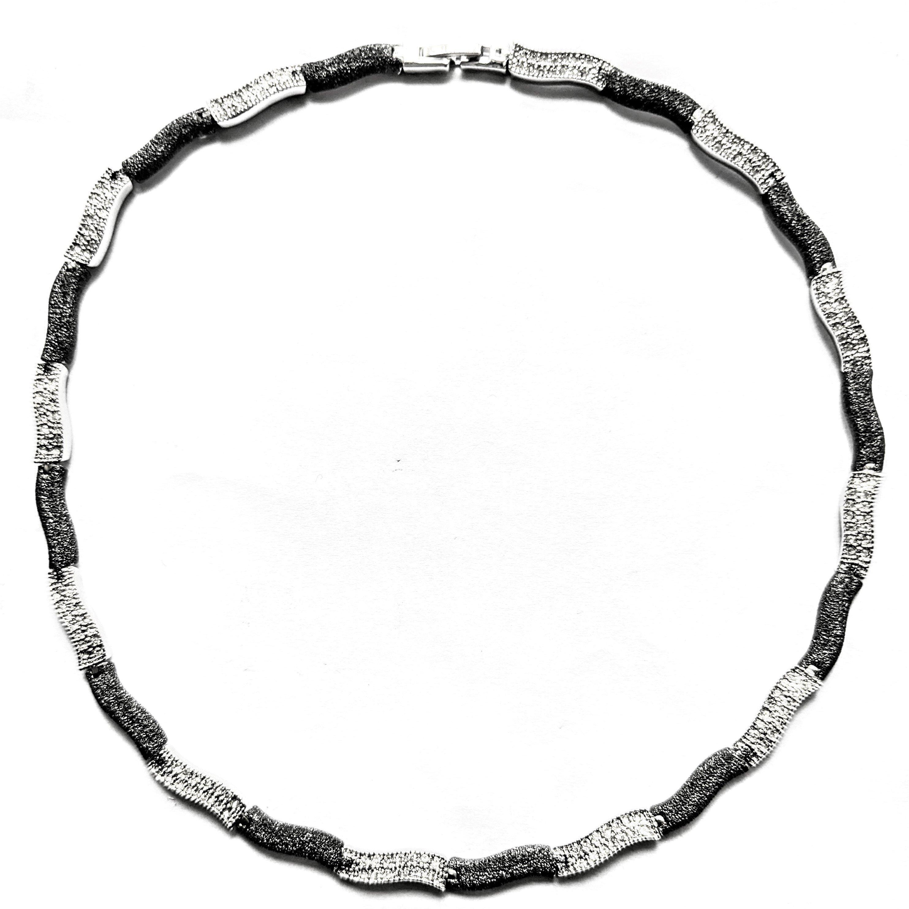 White - Espree - 70% OFF Crystal set and black rhodium collarette