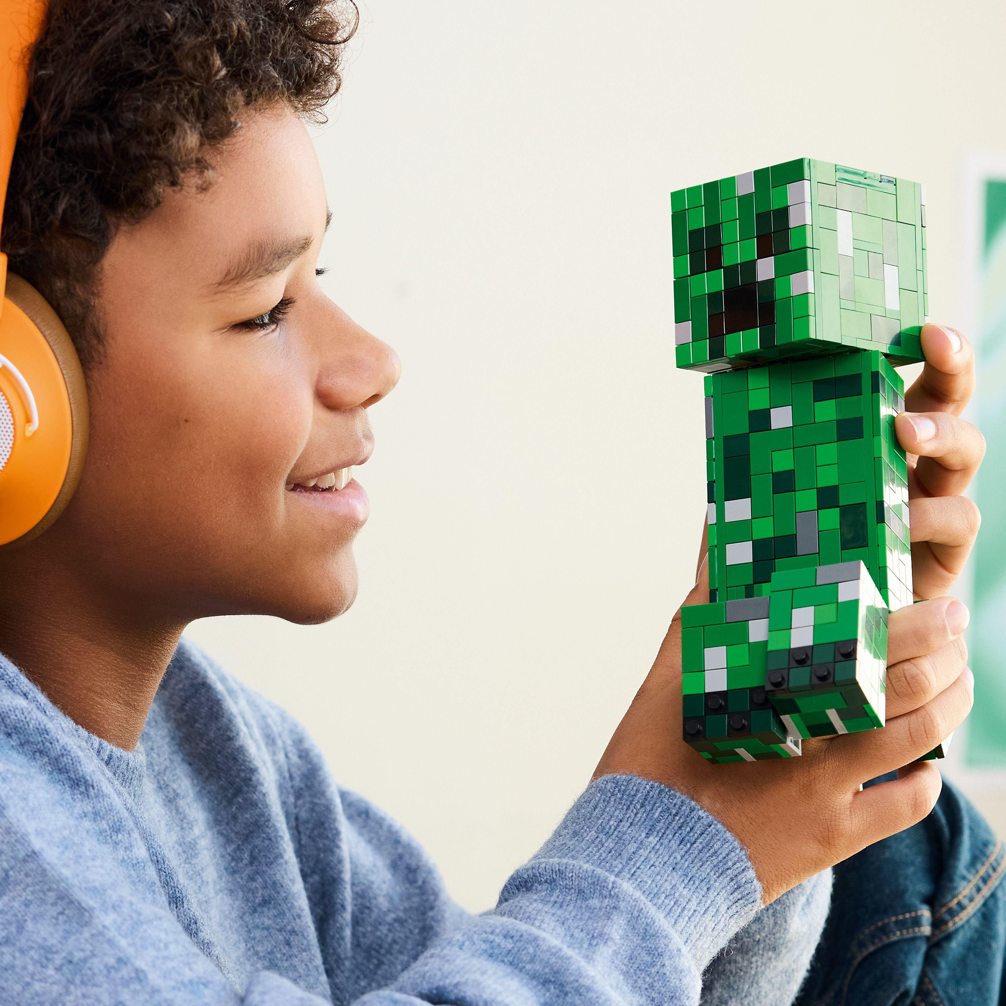 The Creeper - LEGO - LEGO® Minecraft® The Creeper™ Gamer Decor and Action Figure Building Toy 21276 - 3