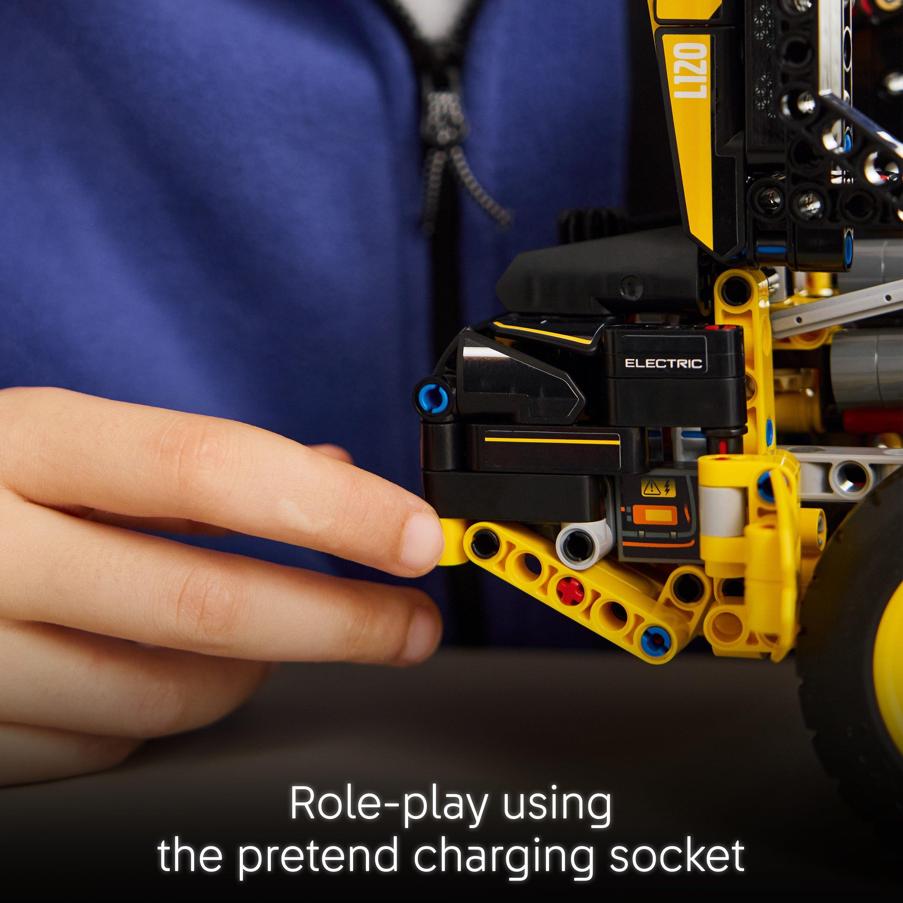 Volvo Digger - LEGO - LEGO® Technic Volvo L120 Electric Wheel Loader Construction Toy 42209 - 7