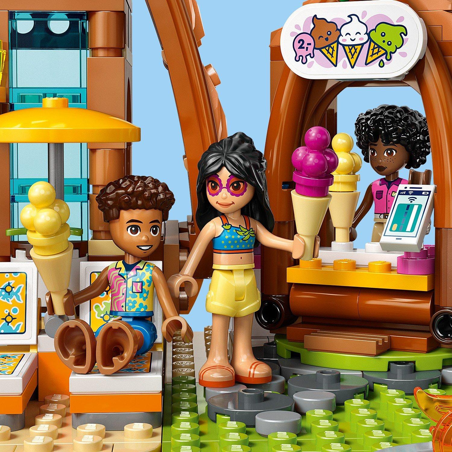 Vacaciones en familia - LEGO - LEGO® Friends Family Holiday Beach Resort Building Set 42673 - 12