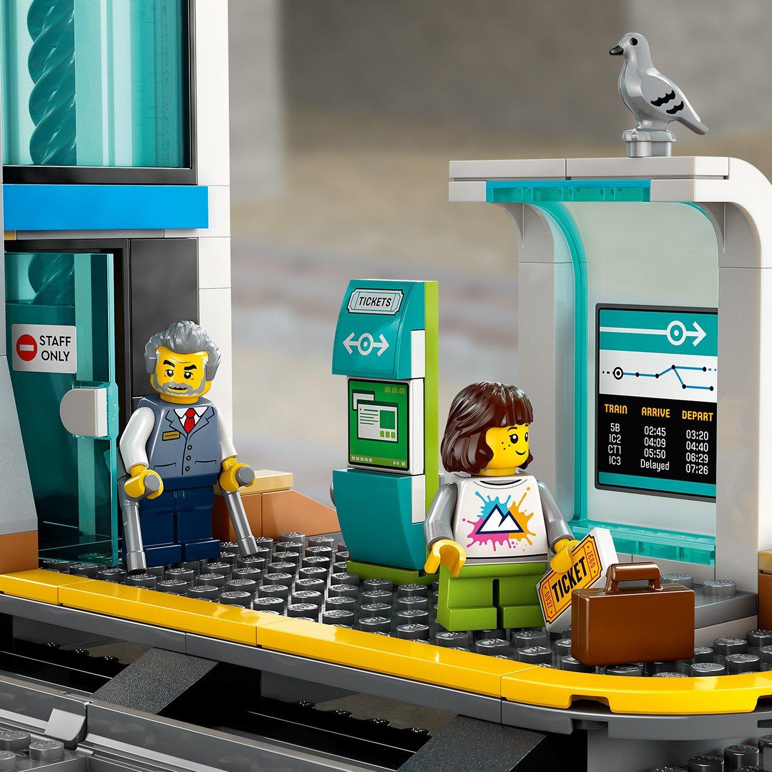 Estação de Comboios - LEGO - LEGO® City Central Train Station Set for Fans of Construction Toys 60469 - 12