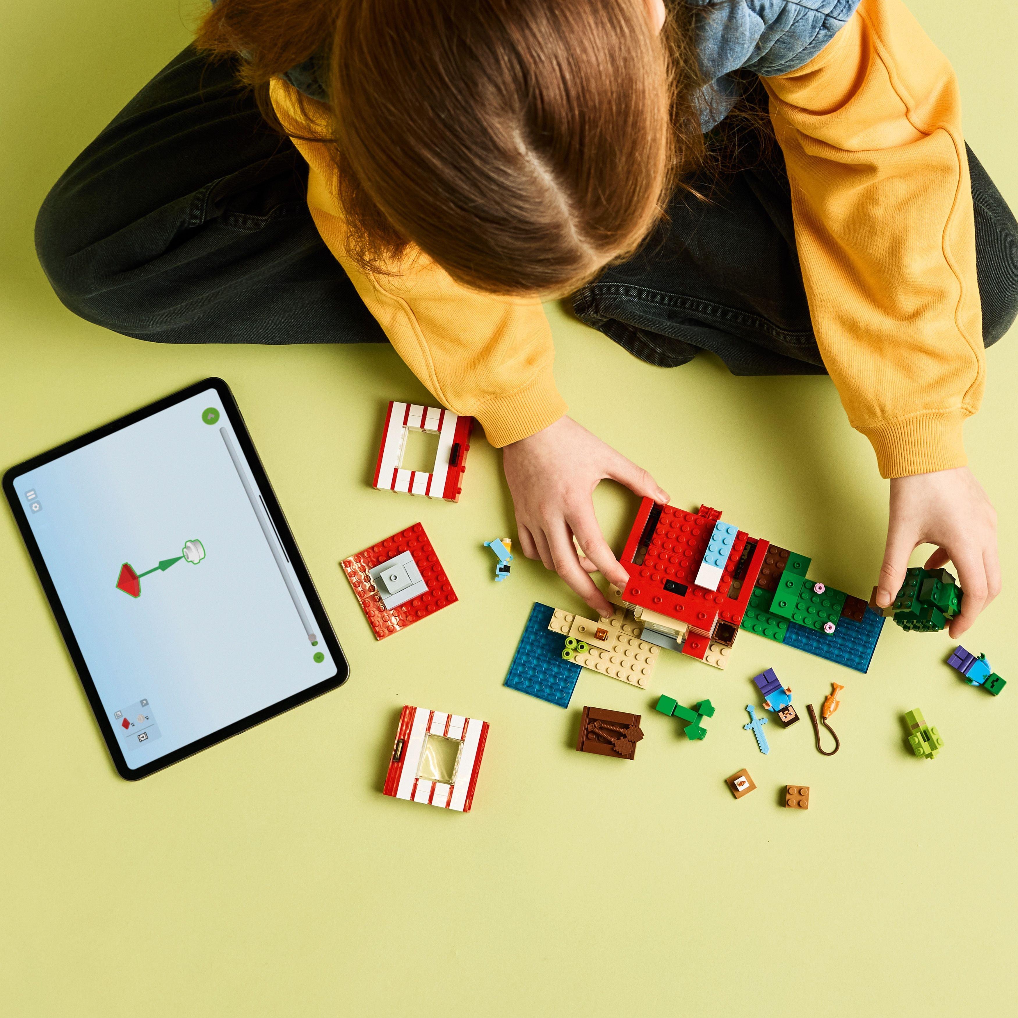 TNT House - LEGO - LEGO® Minecraft® The TNT Jungle House Video Game Collectible Toy 21275 - 2