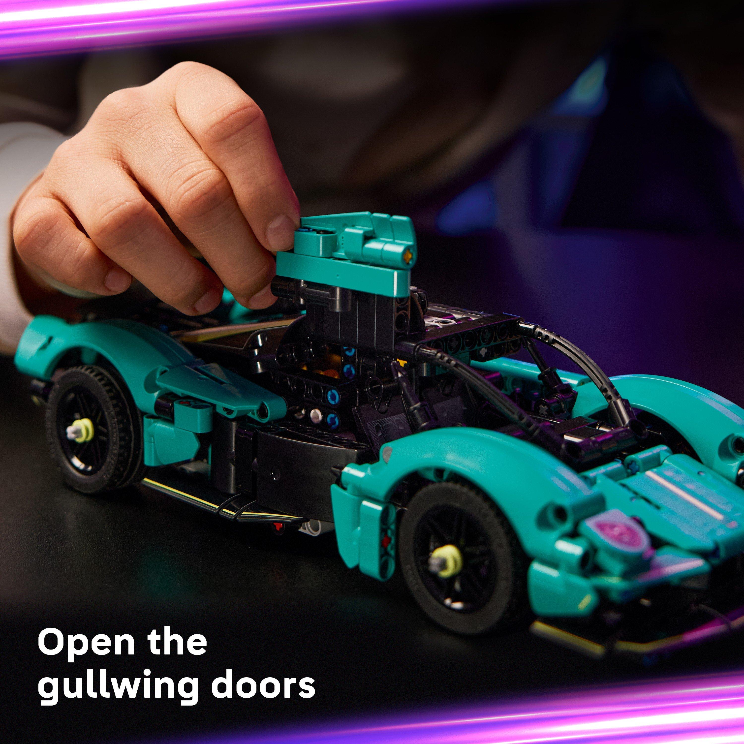 Ast Mar Valkyri - LEGO - LEGO® Technic Aston Martin Valkyrie Buildable Car Model Kit 42208 - 6