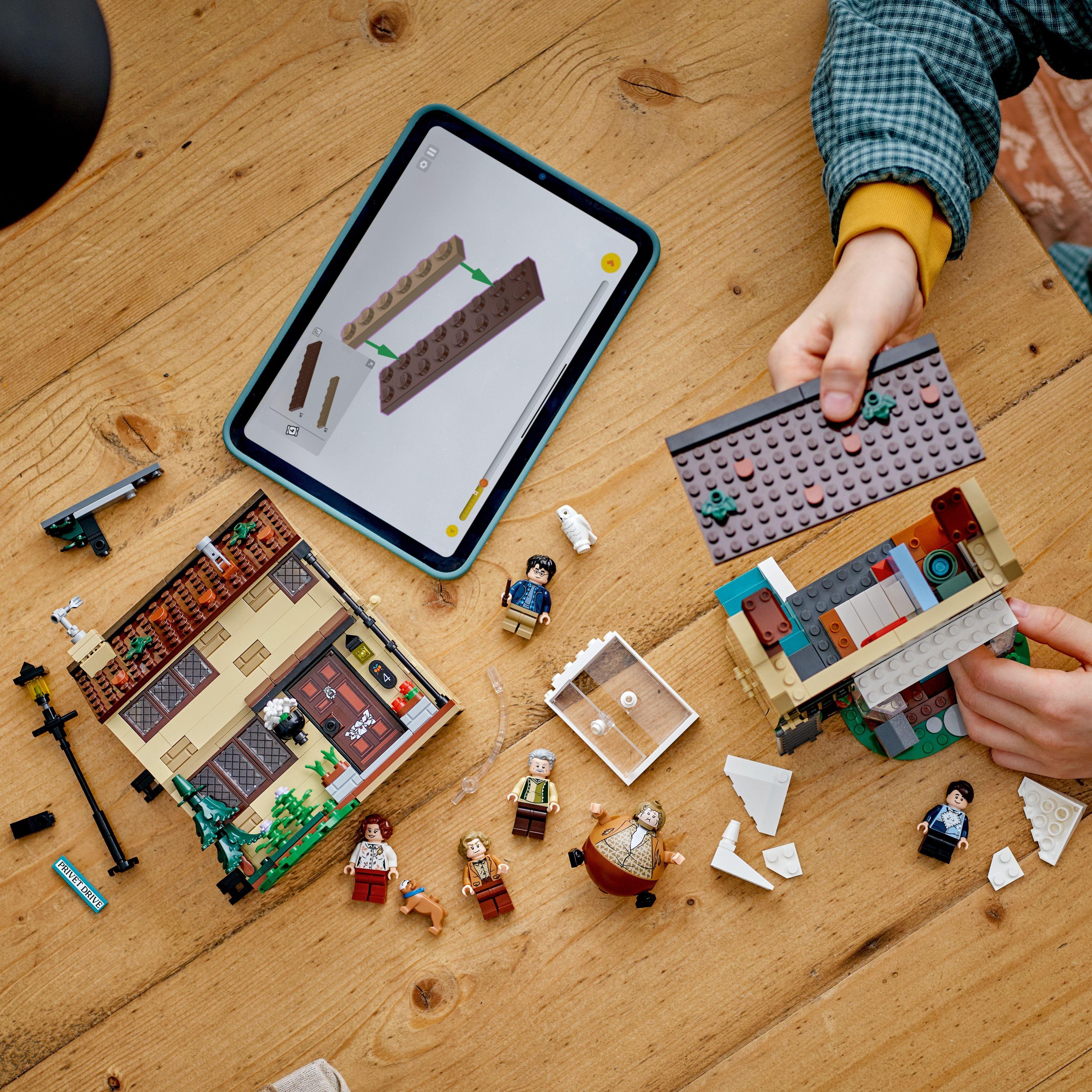 Marges Visit - LEGO - LEGO® Harry Potter™ Privet Drive: Aunt Marge’s Visit Buildable House 76451 - 2