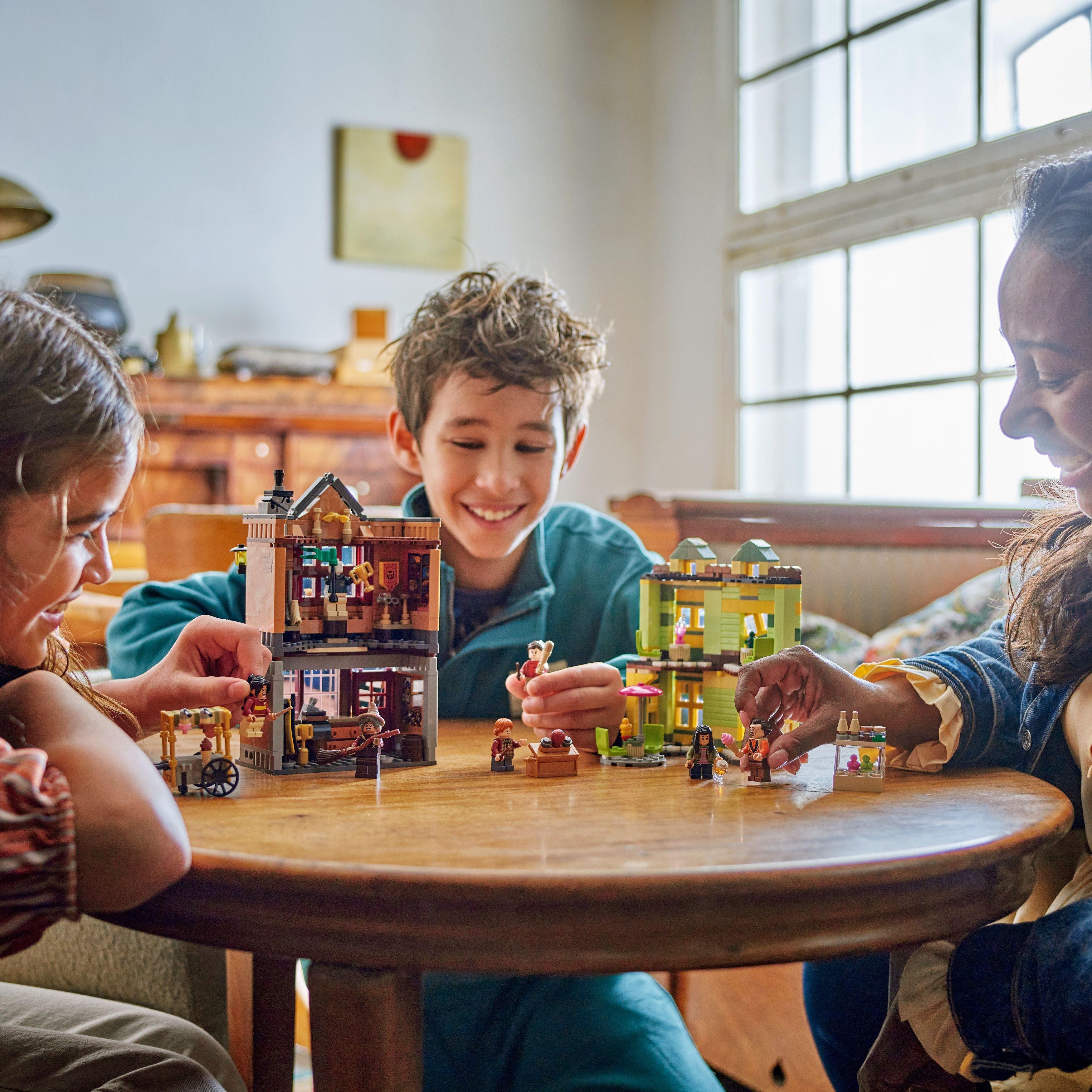 Geschäfte - LEGO - LEGO® Harry Potter™ Quality Quidditch™ Supplies & Ice Cream Parlour Set 76452 - 3