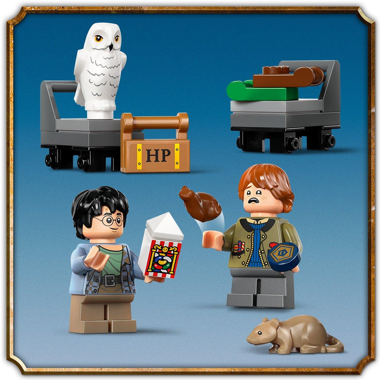 Hogwart Express - LEGO - LEGO® Harry Potter™ Book Nook: Hogwarts™ Express Magical Toy 76450 - 12