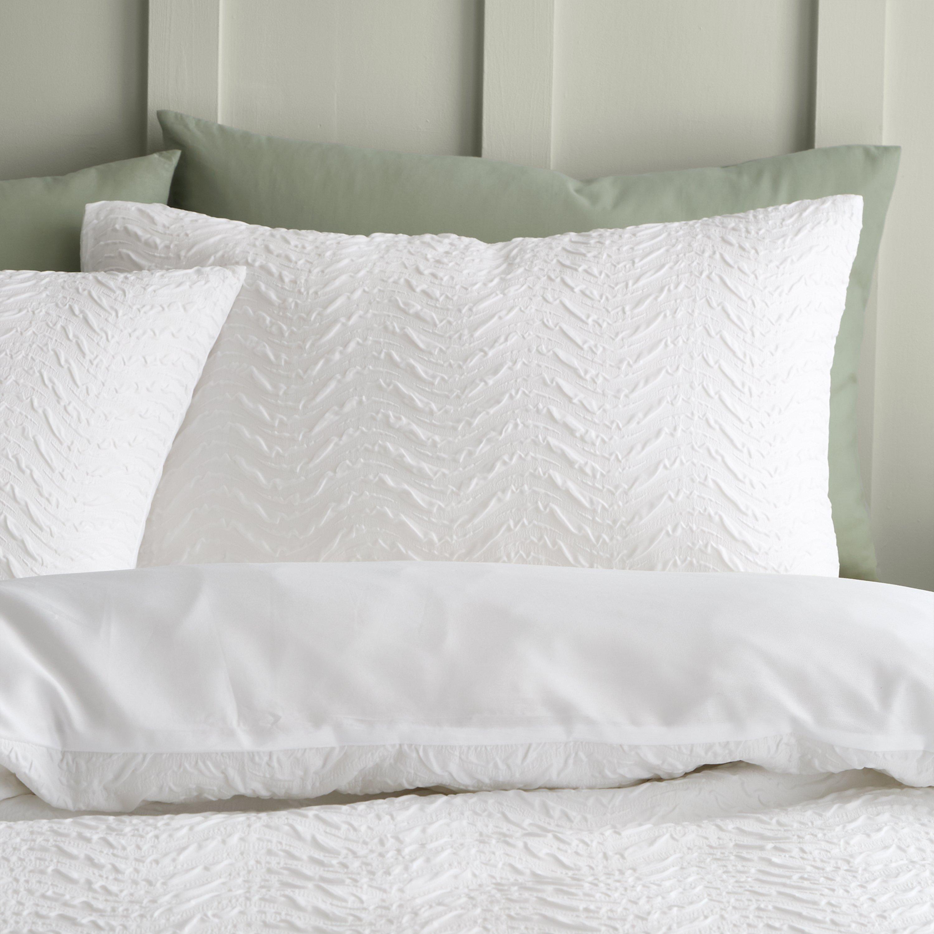 White - Catherine Lansfield - Heatset Wave Duvet Cover Set - 2