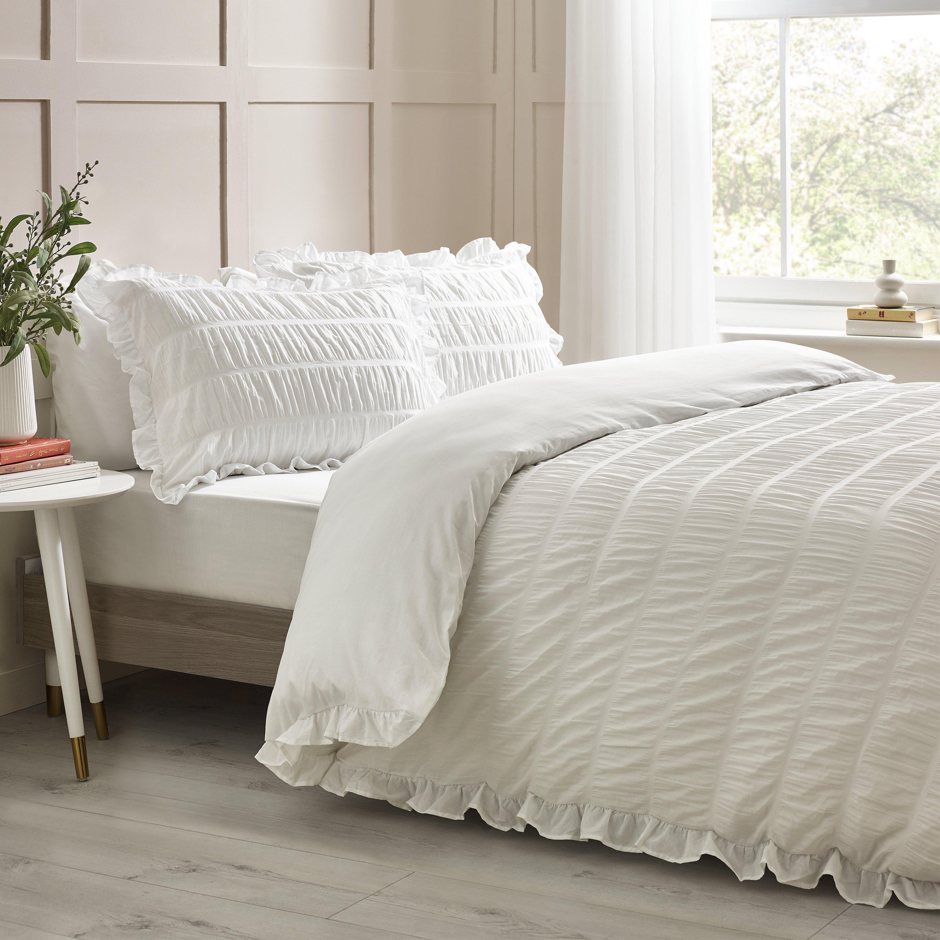 Catherine Lansfield  Seersucker Frill Duvet Cover Set - White - Super King