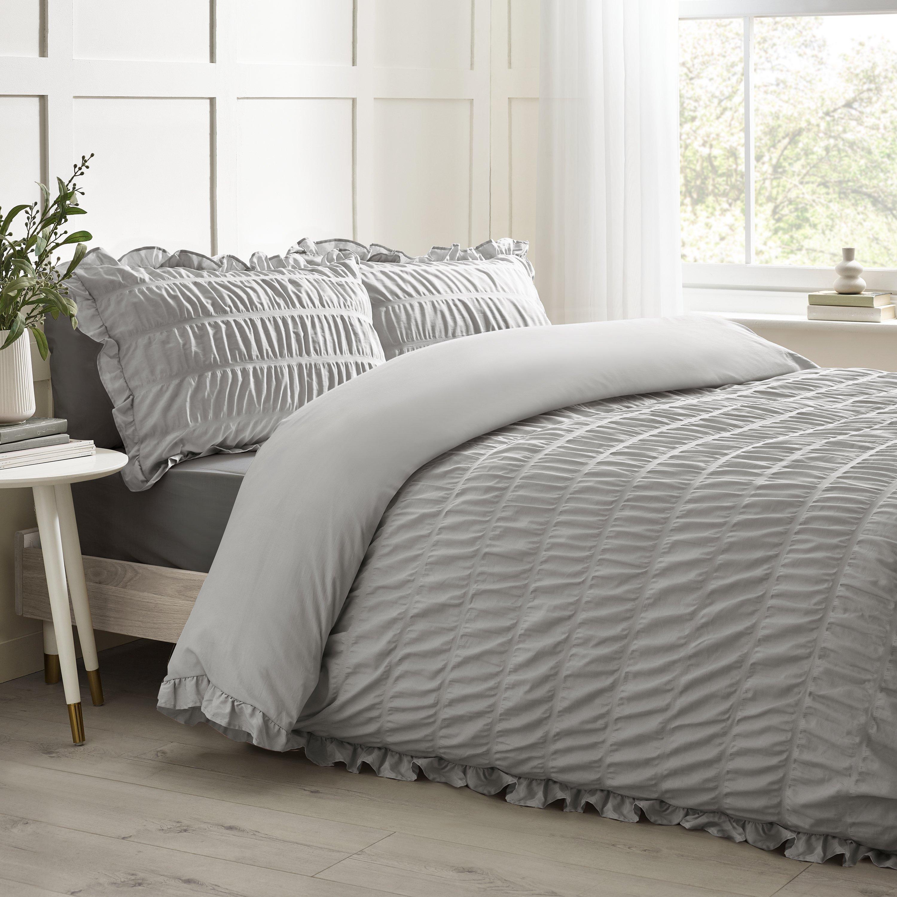 Silver Grey - Catherine Lansfield - Seersucker Frill Duvet Cover Set - 1