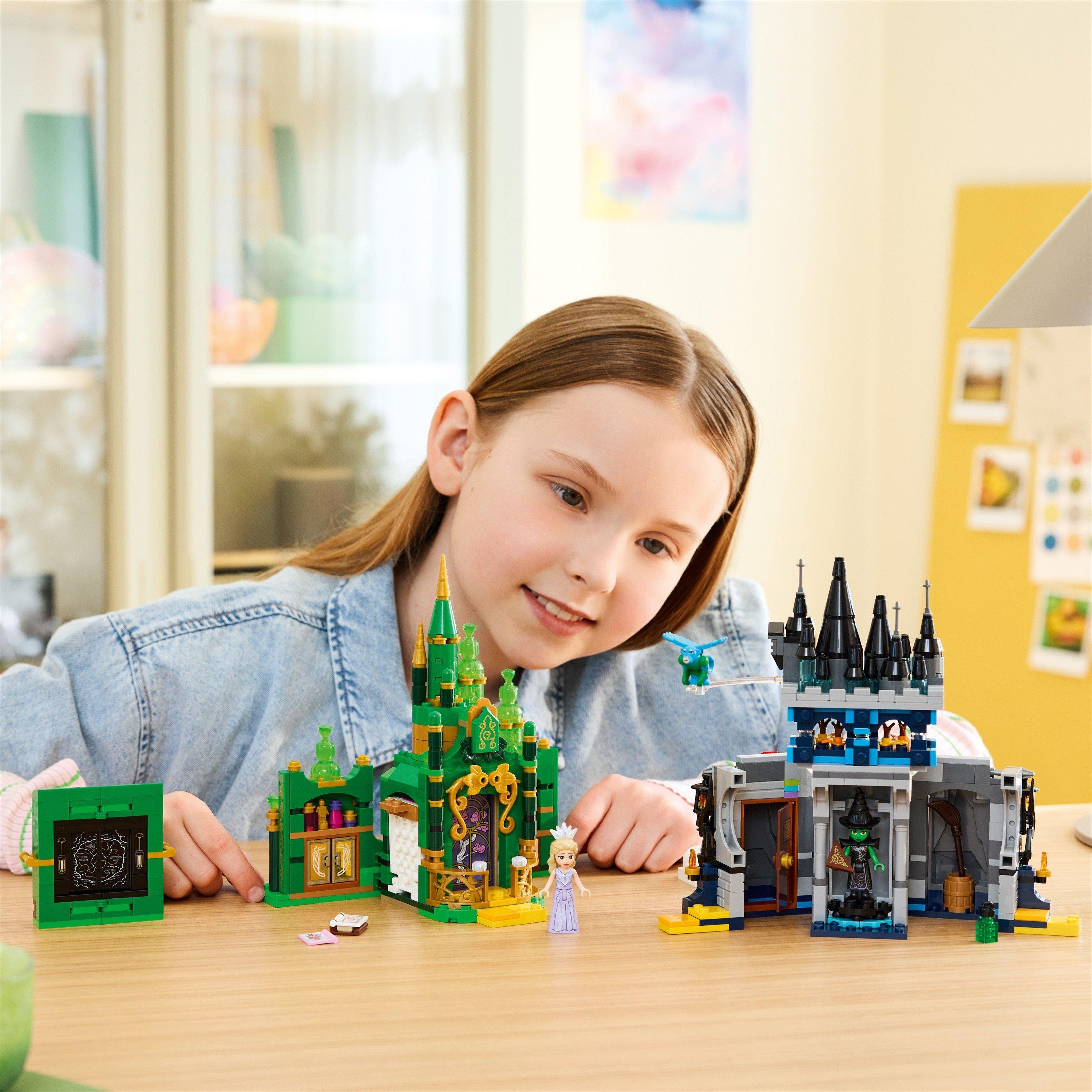 City and Castle - LEGO - LEGO Wicked Emerald City & Kiamo Ko Castle Playset Adventure Gift Building Toy 75689 - 5