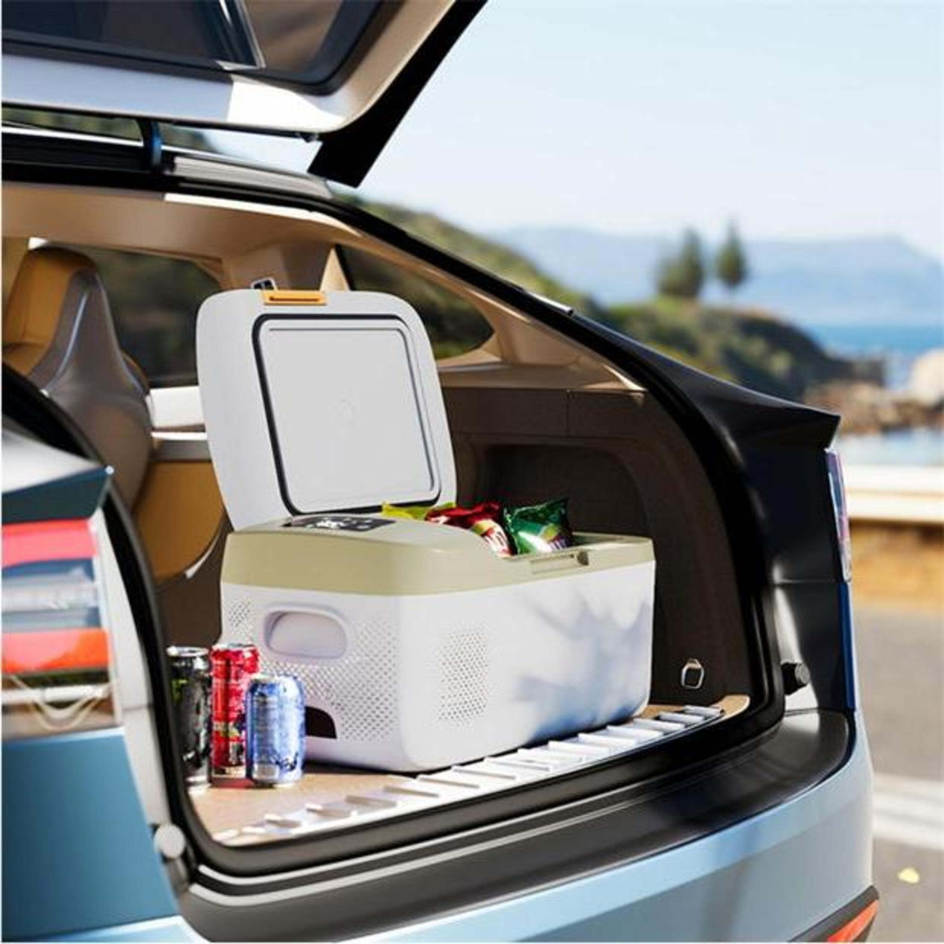 Whitegreen - Kabinet UK - 16L Portable Car Refrigerator with Display - 1
