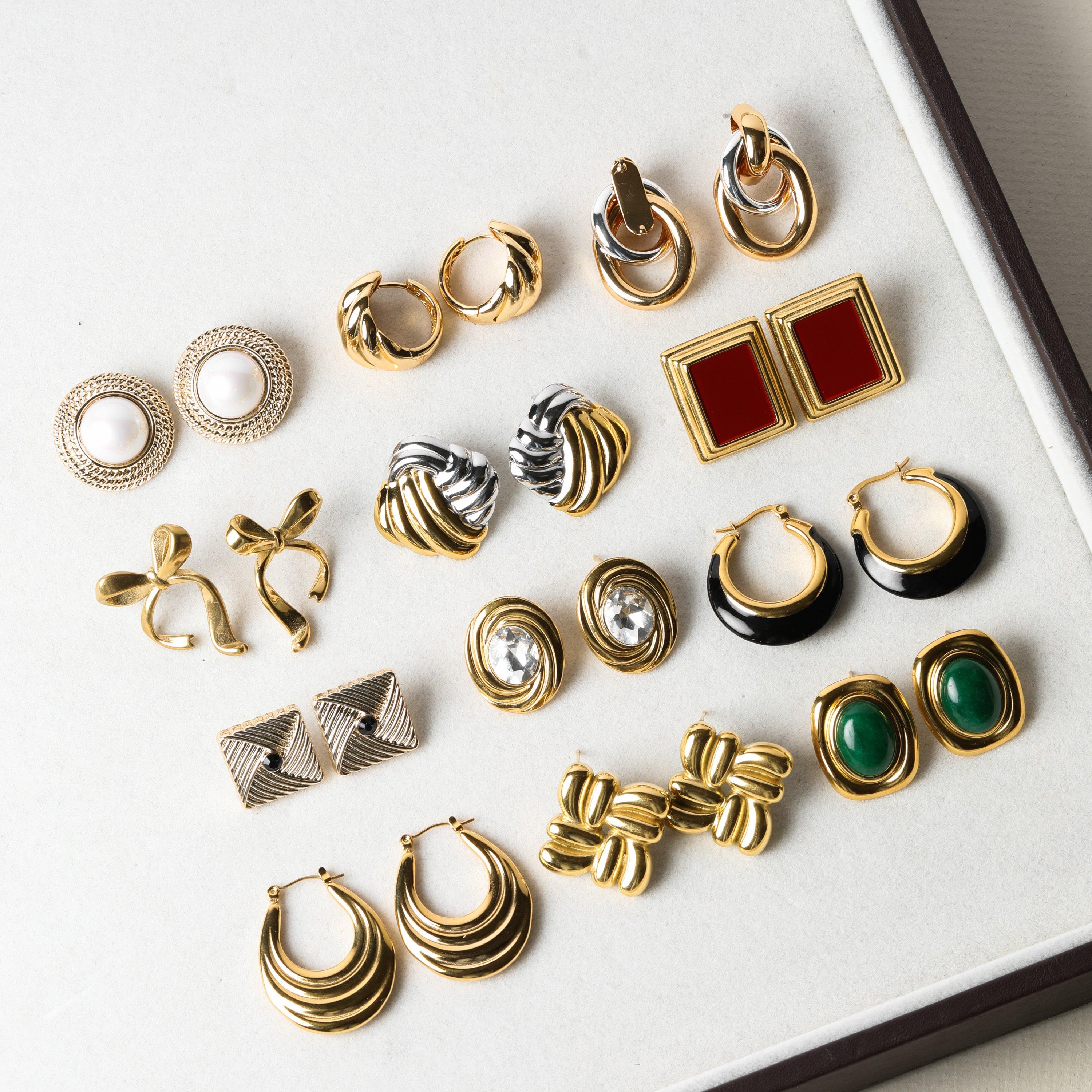 Gold - Jon Richard - Gold Plated Ridge And Jet Square Earrings - 3