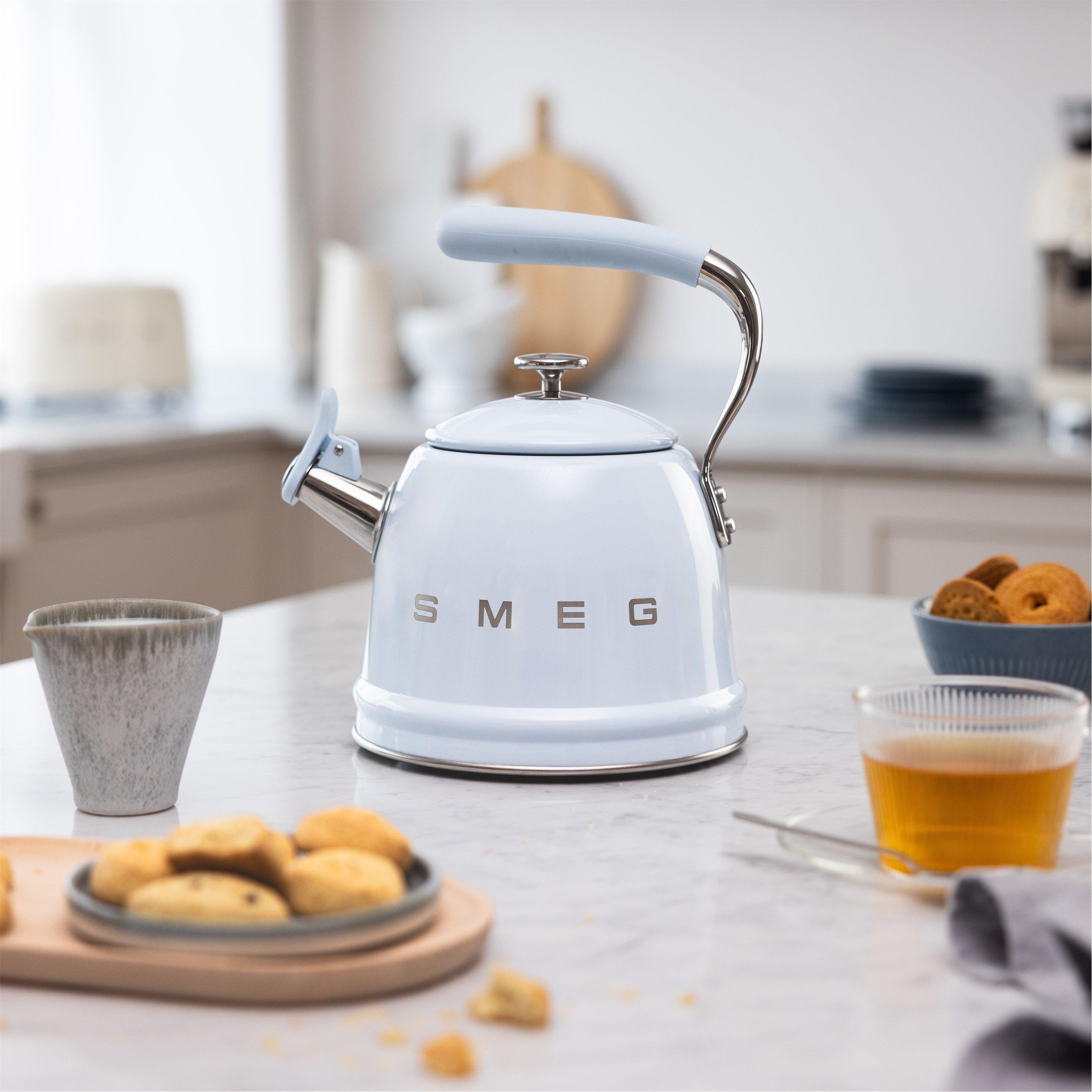 Pastel Blue - Smeg - Whistling Kettle in Pastel Blue - 8