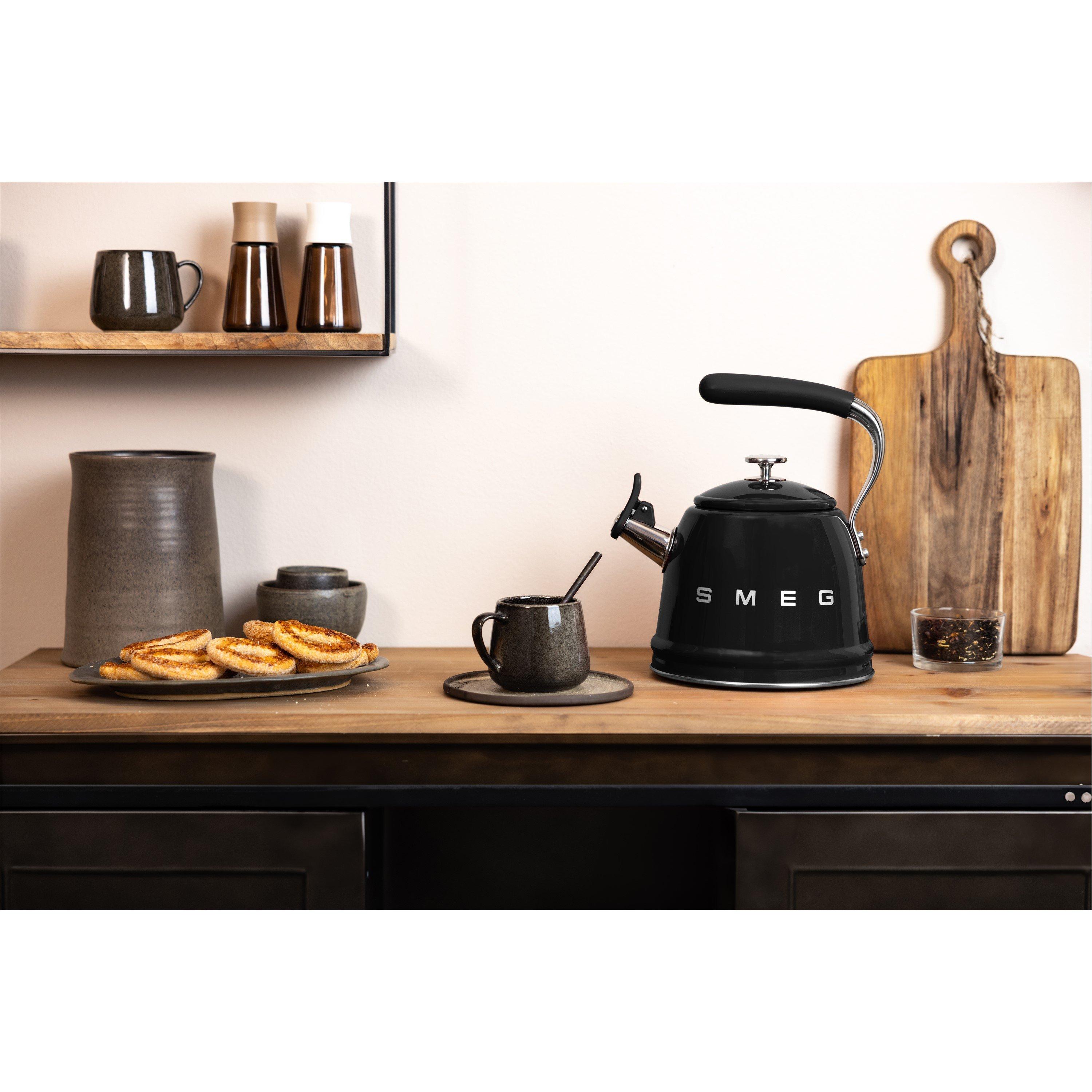 Black - Smeg - Whistling Kettle in Black - 8