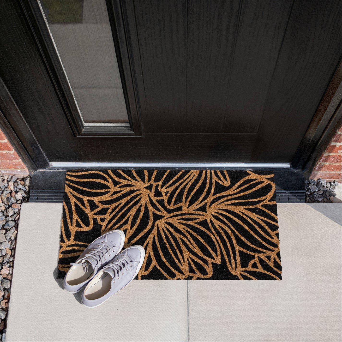 Multi - JVL - Latex Coir - Black Floral 40x70cm - 1