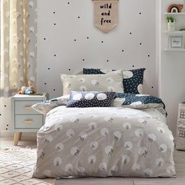 Peter Rabbit Peter Rabbit Spot Me Woven Reversible Duvet Set