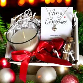 Aye Do Merry Christmas Gift Hamper - Necklace & Candle