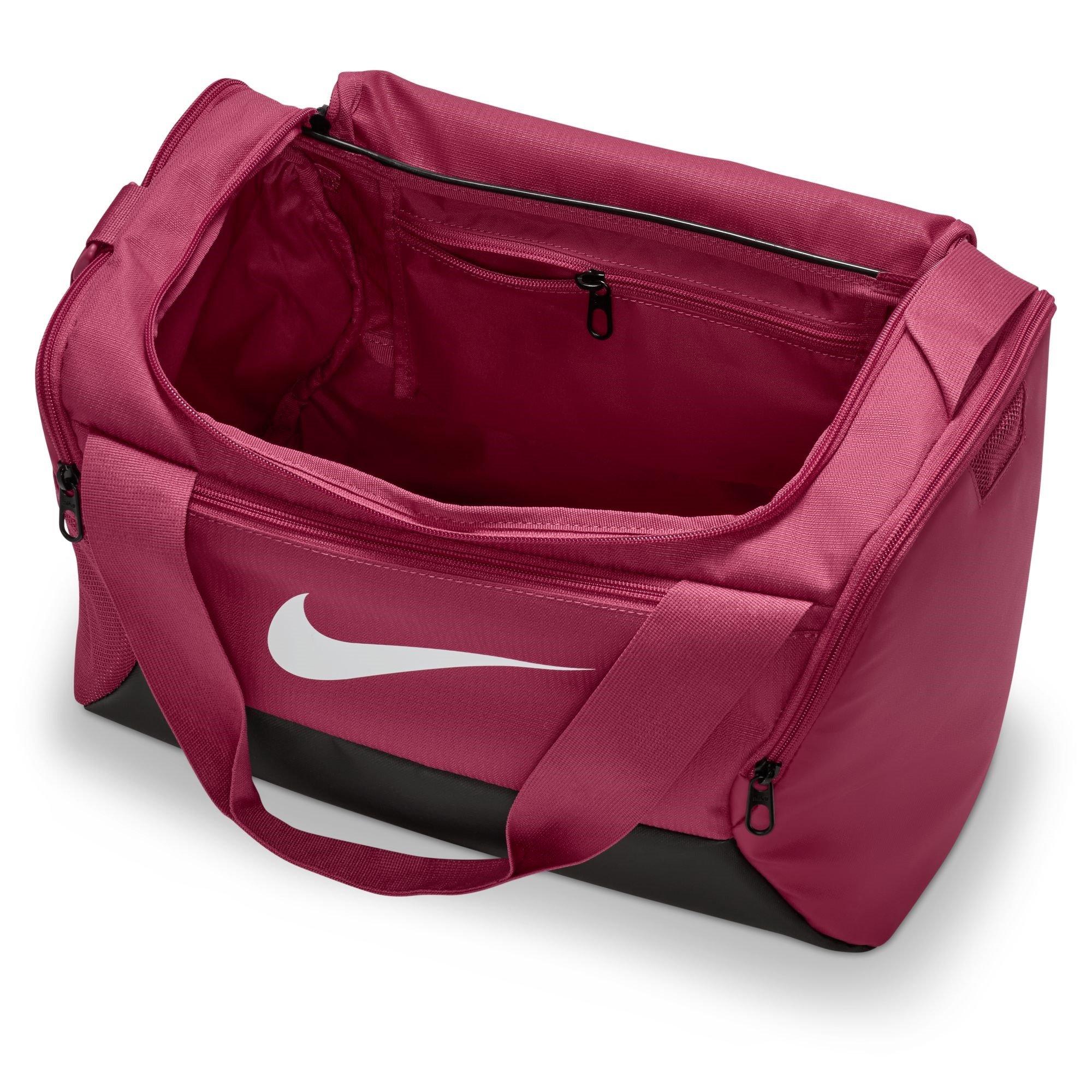 S.Beet/Blk/Wht - Nike - Brsla Duff Bag Sn61 - 4