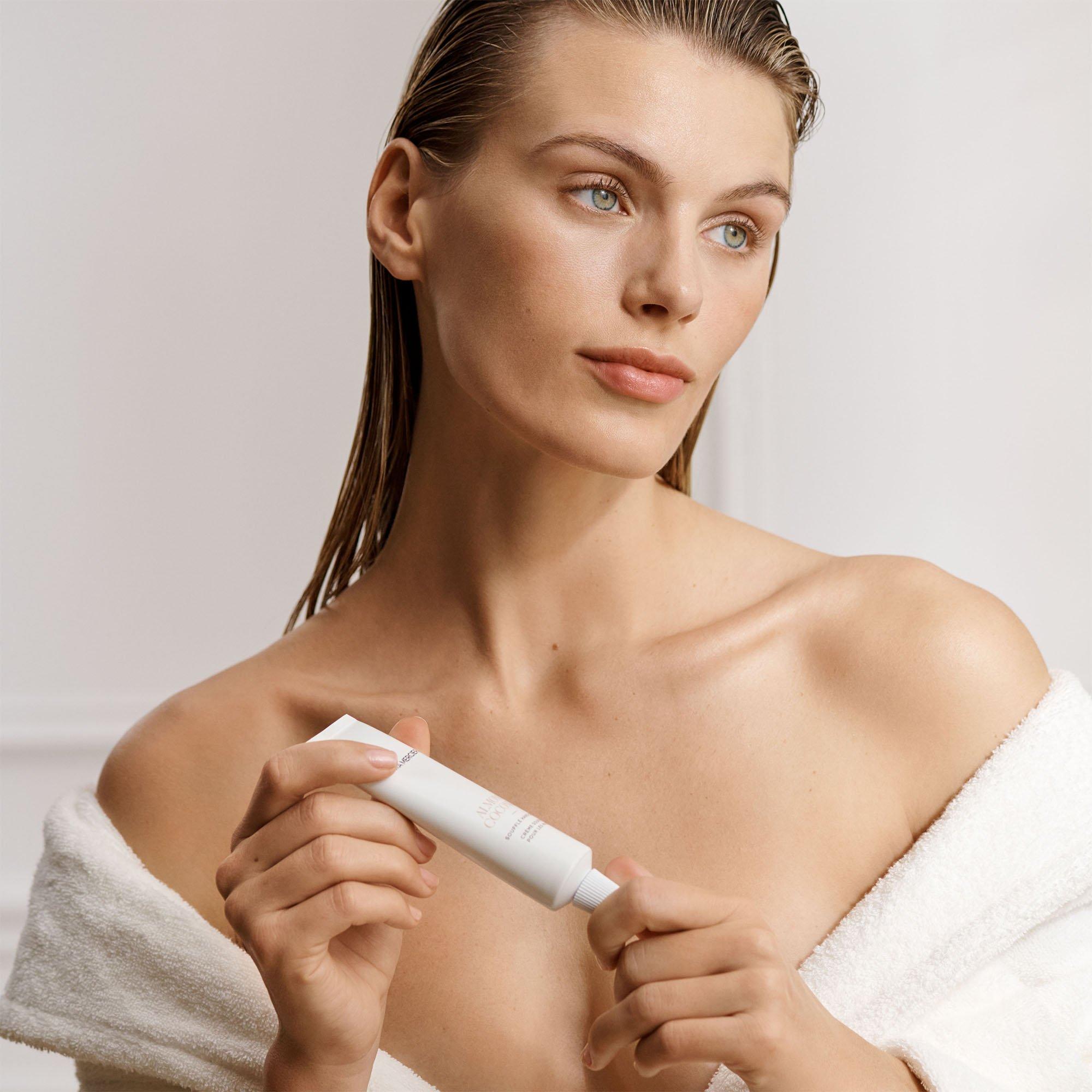 AMBRE VANILLE - Laura Mercier - Soufflé Hand Cream - 3