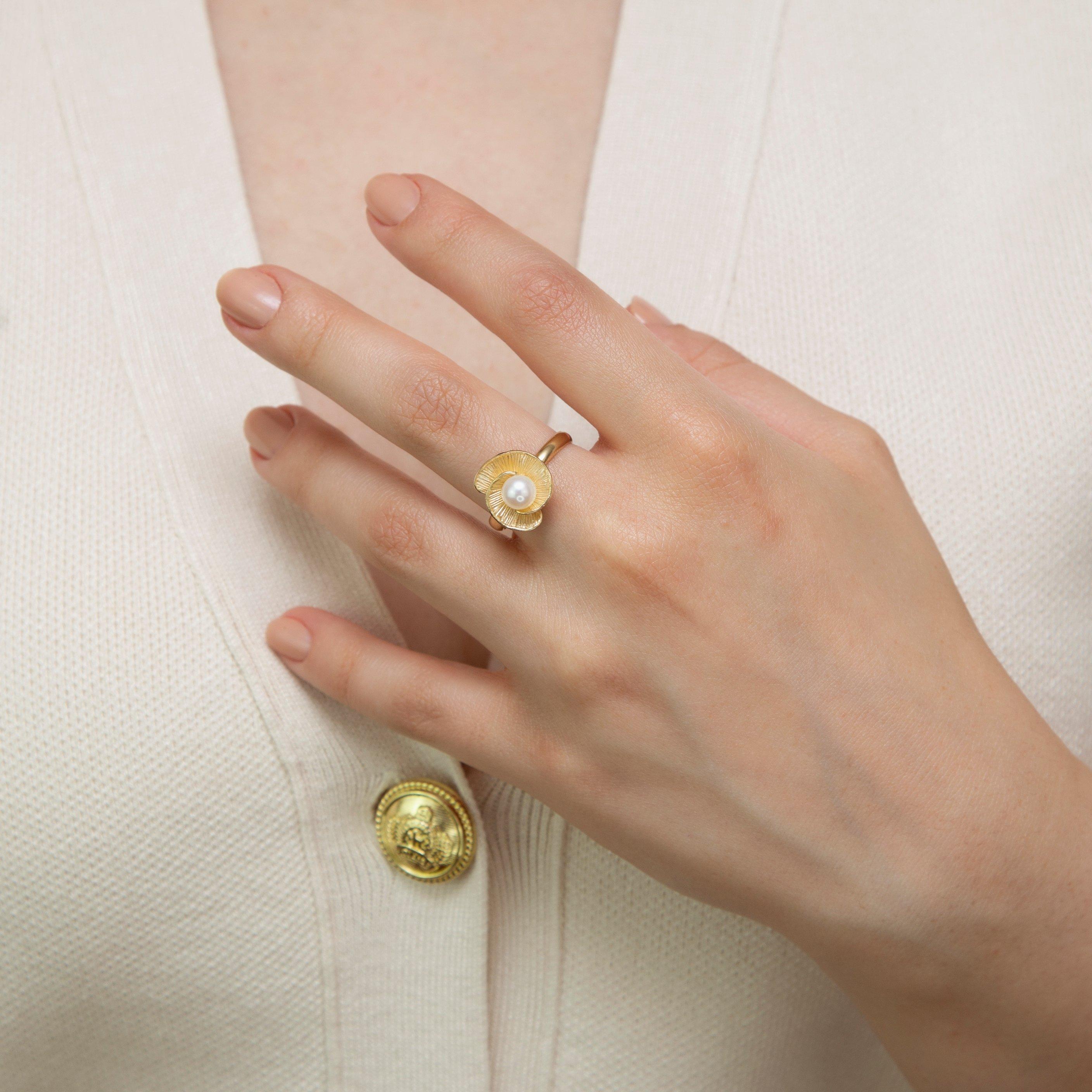 Yellow Gold - Be You - 9ct Gold Freshwater Pearl Flower Ring - 4