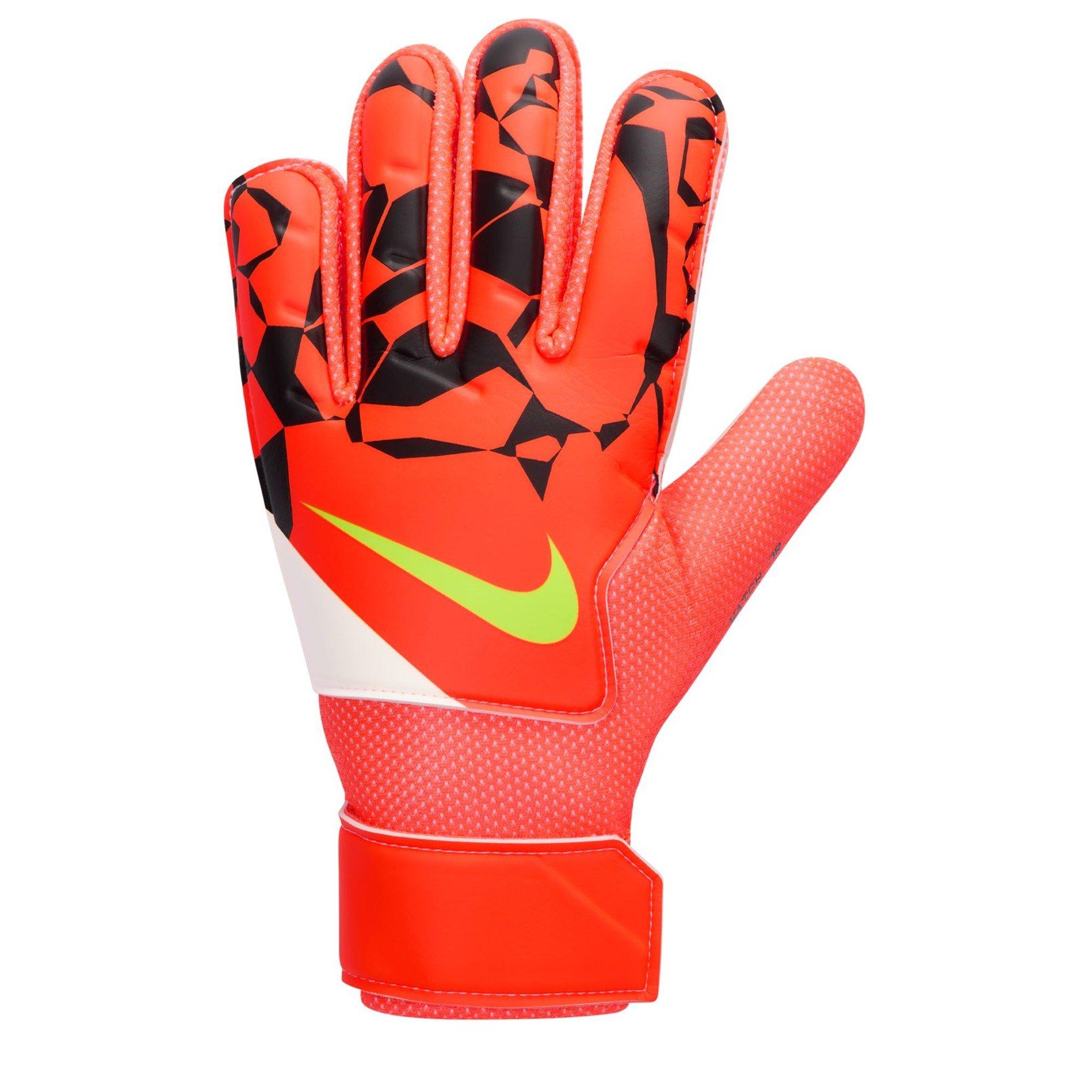 football keeper gloves nike