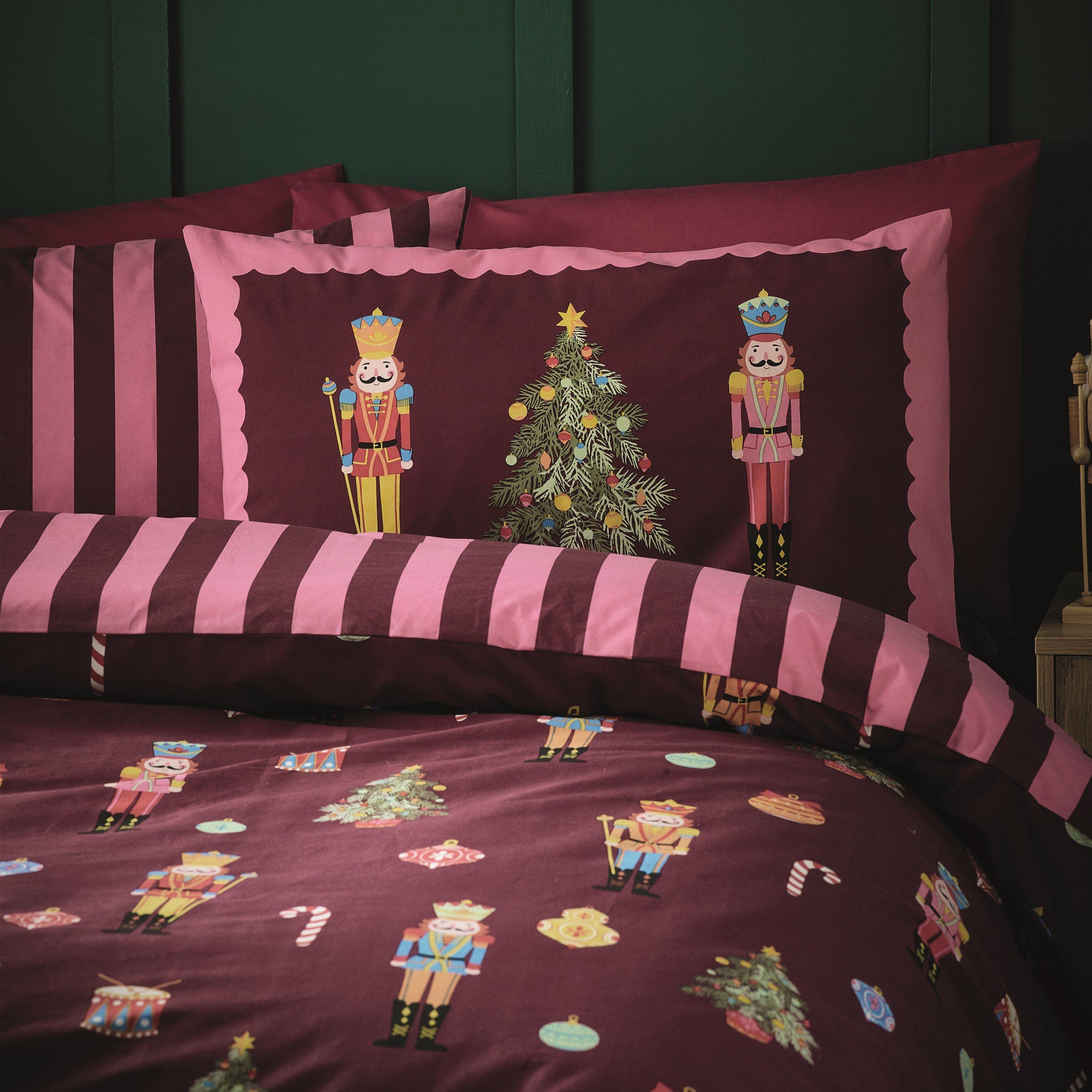 Plum - Catherine Lansfield - Christmas Nutcracker Stripe Duvet Cover Set - 3