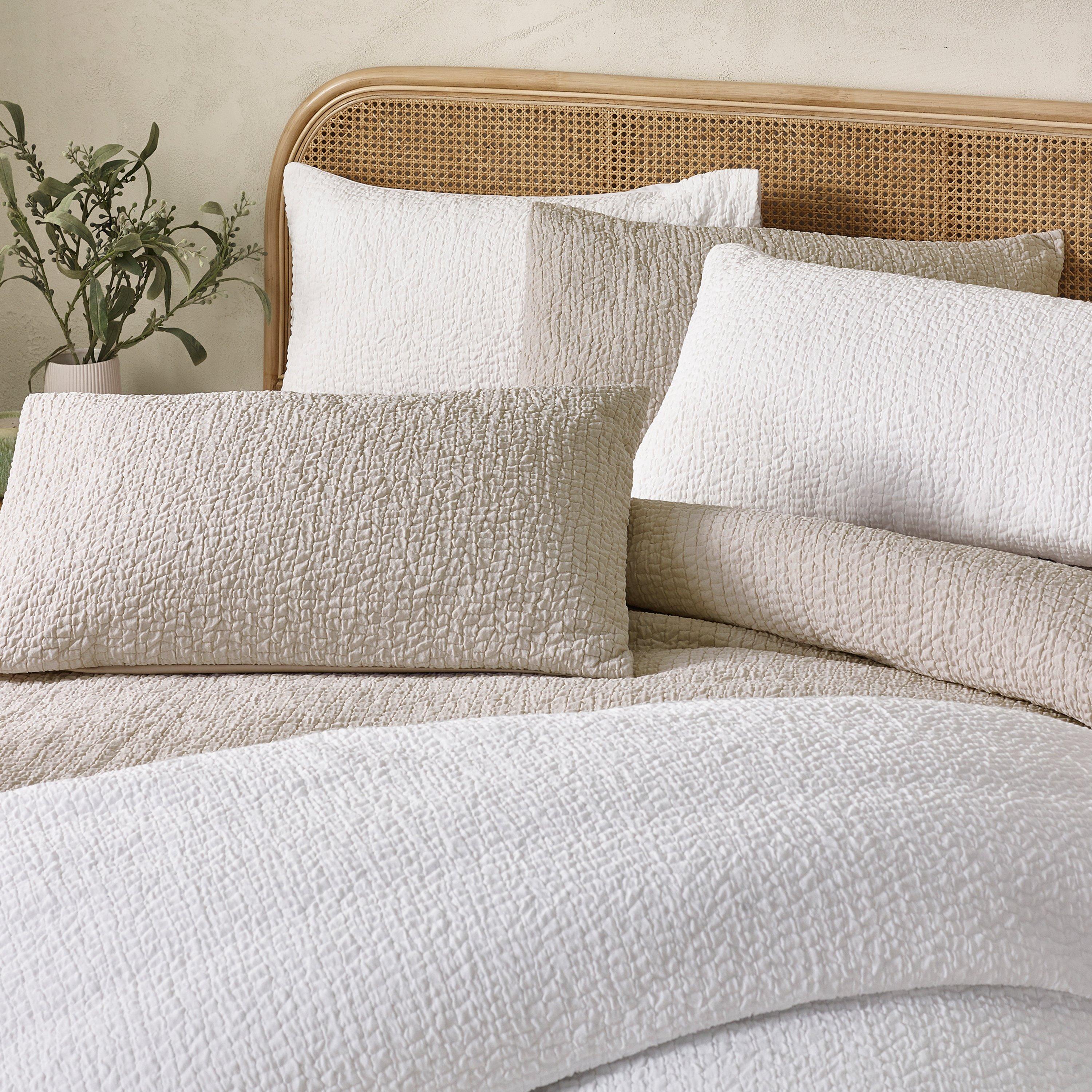 White - Catherine Lansfield - Crinkle Seersucker Duvet Cover Set - 4