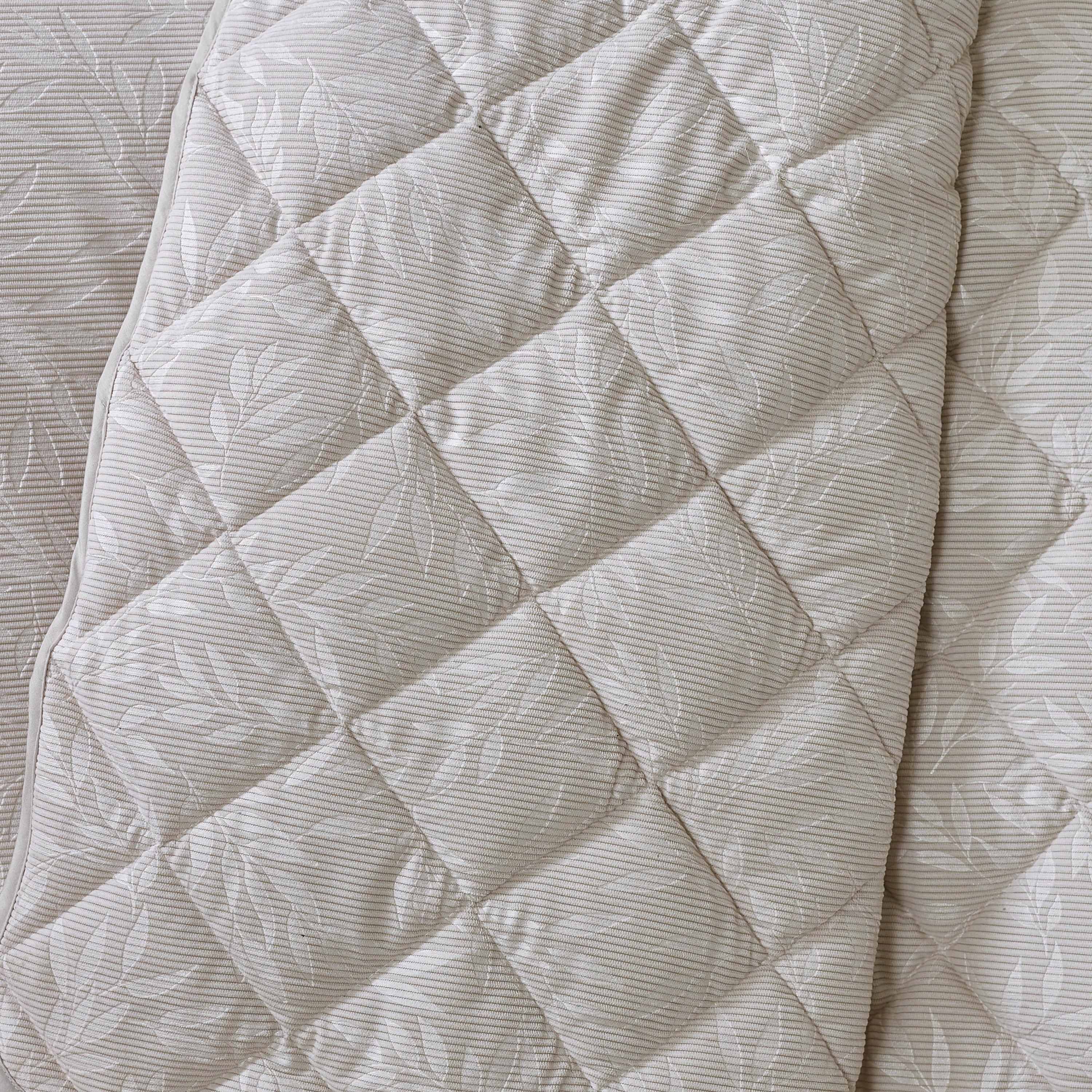 Champagne Gold - Catherine Lansfield - Corded Leaves Quilted Bedspread - 2