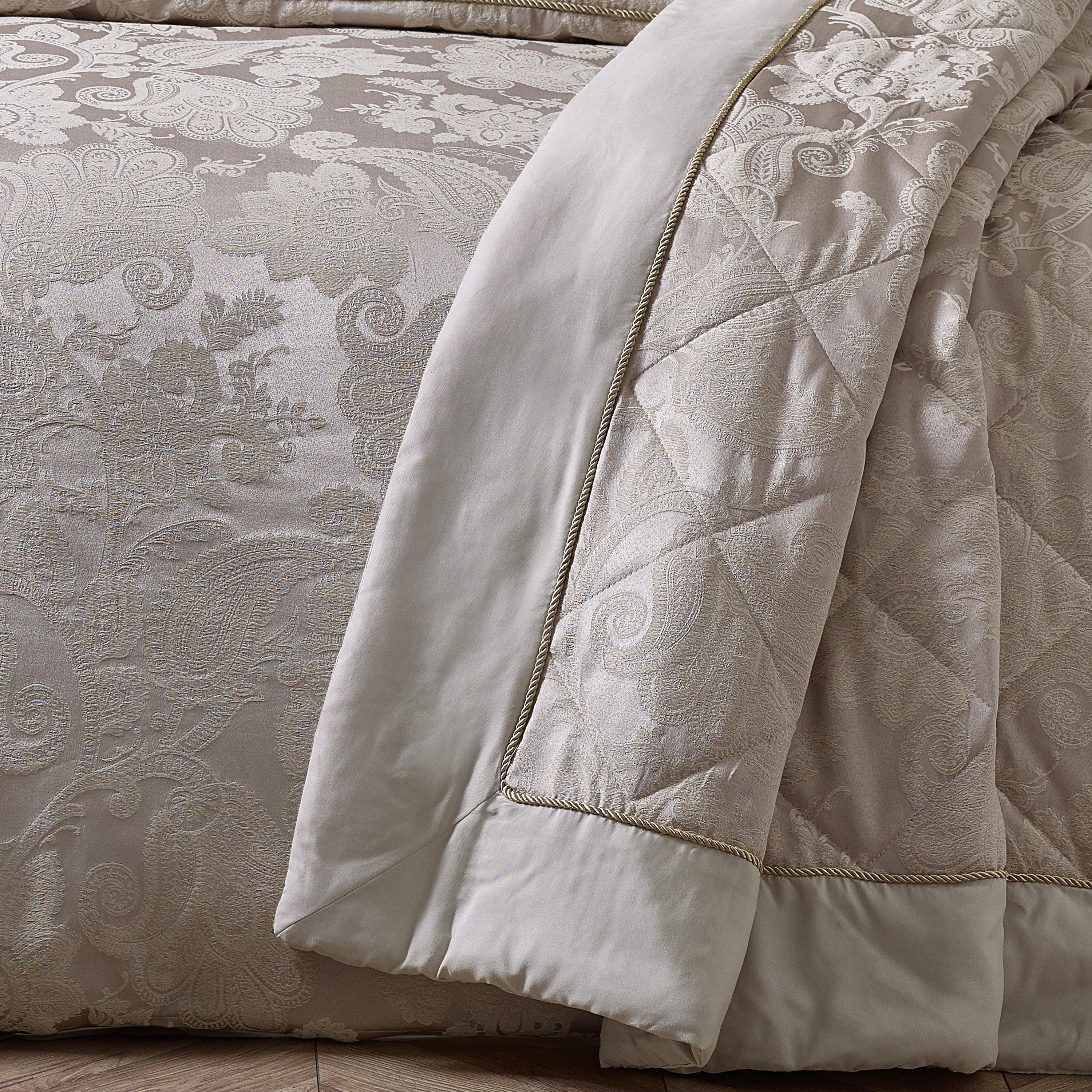 Champagne Gold - Catherine Lansfield - Opulent Jacquard Bedspread - 2