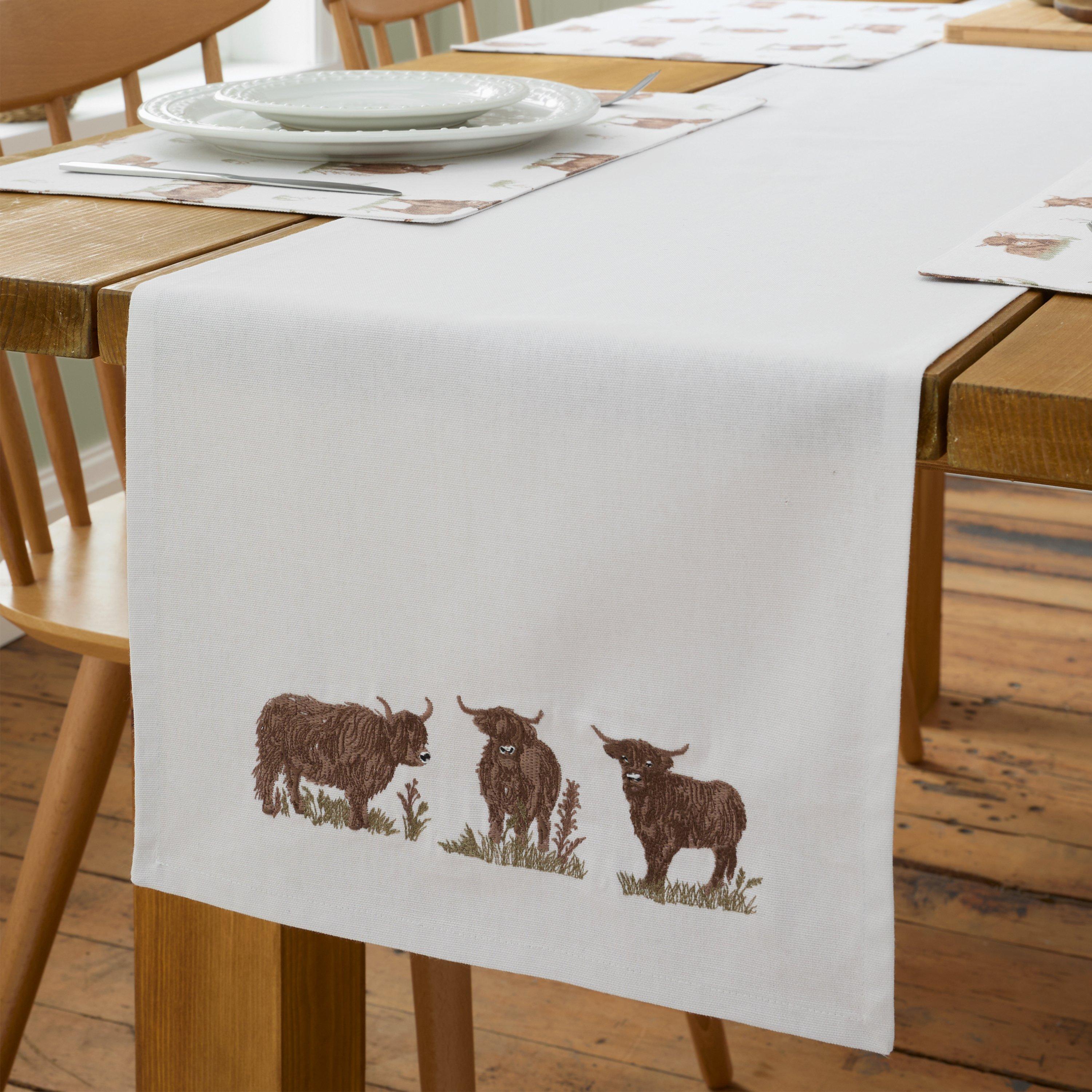 Natural - Catherine Lansfield - Angus Highland Cow Cotton Dining Table Runner - 1