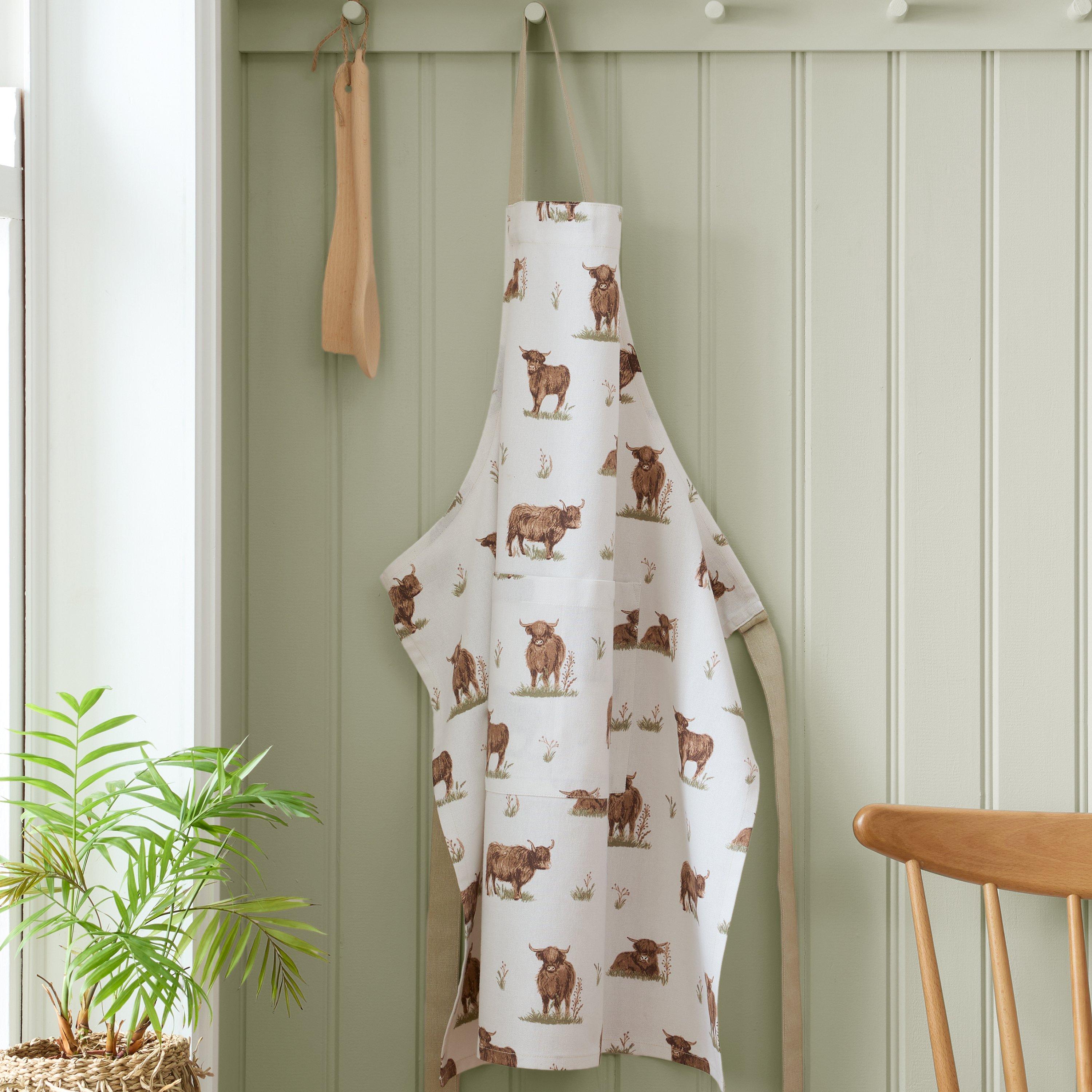 Natural - Catherine Lansfield - Angus Highland Cow Cotton Kitchen Adult Apron - 2