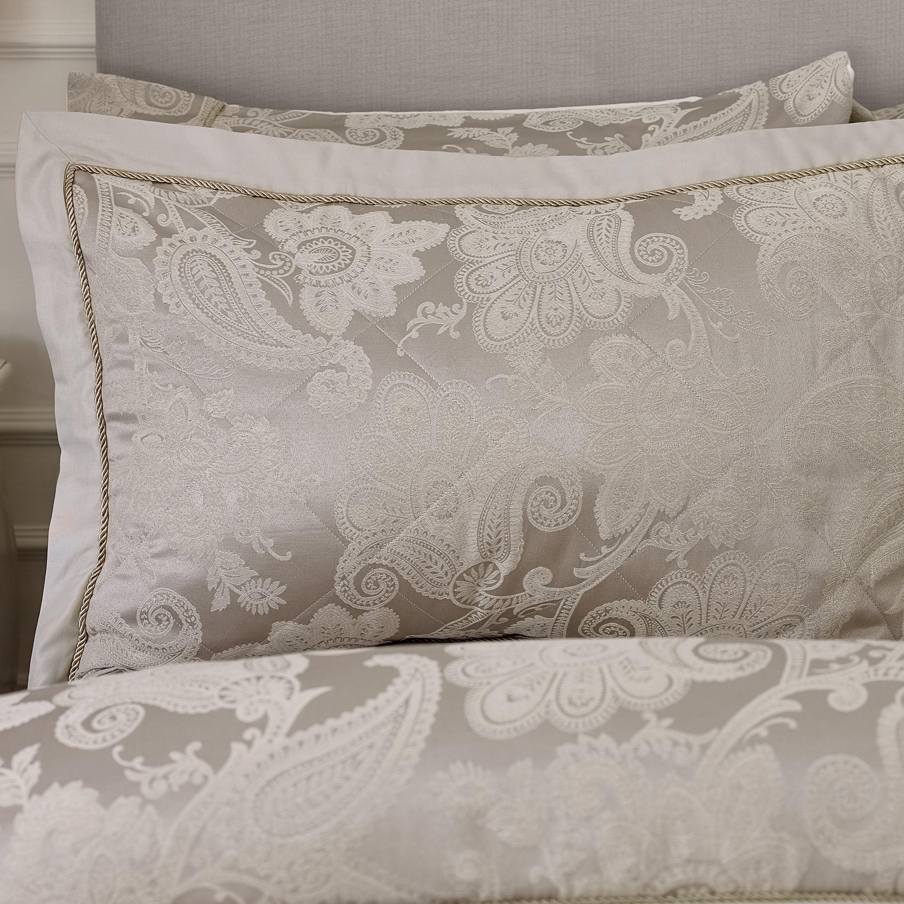 Champagne Gold - Catherine Lansfield - Opulent Jacquard Quilted Pillow Sham Pair - 1