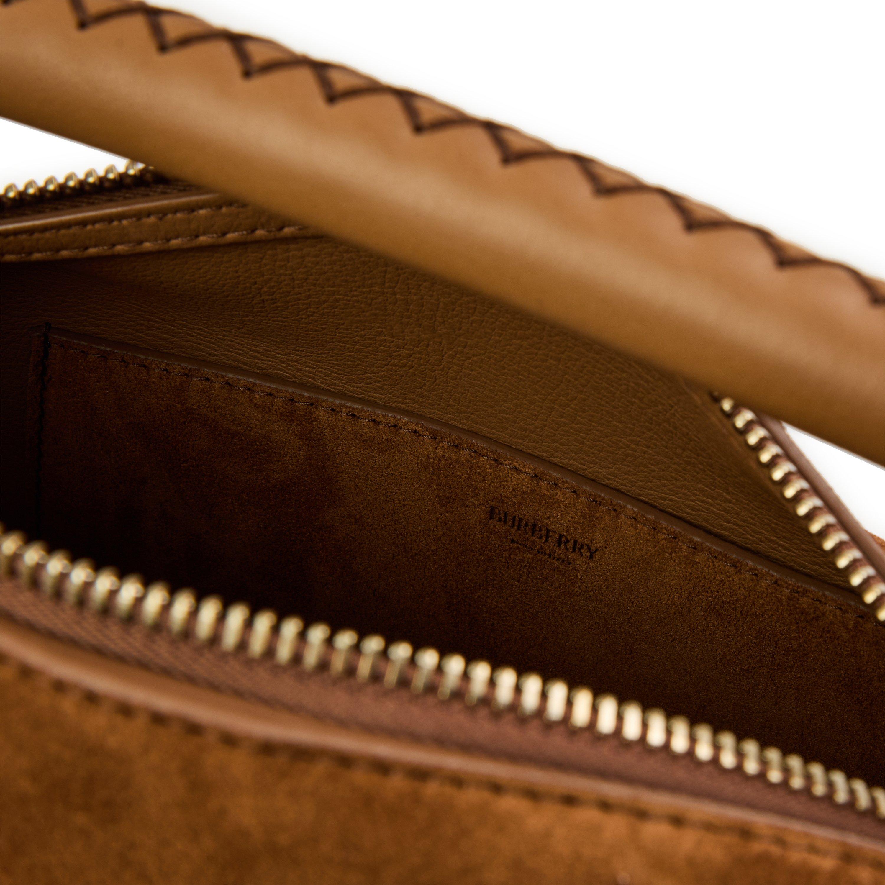 Hazel - Burberry - Burb B Clip Small Ld62 - 3