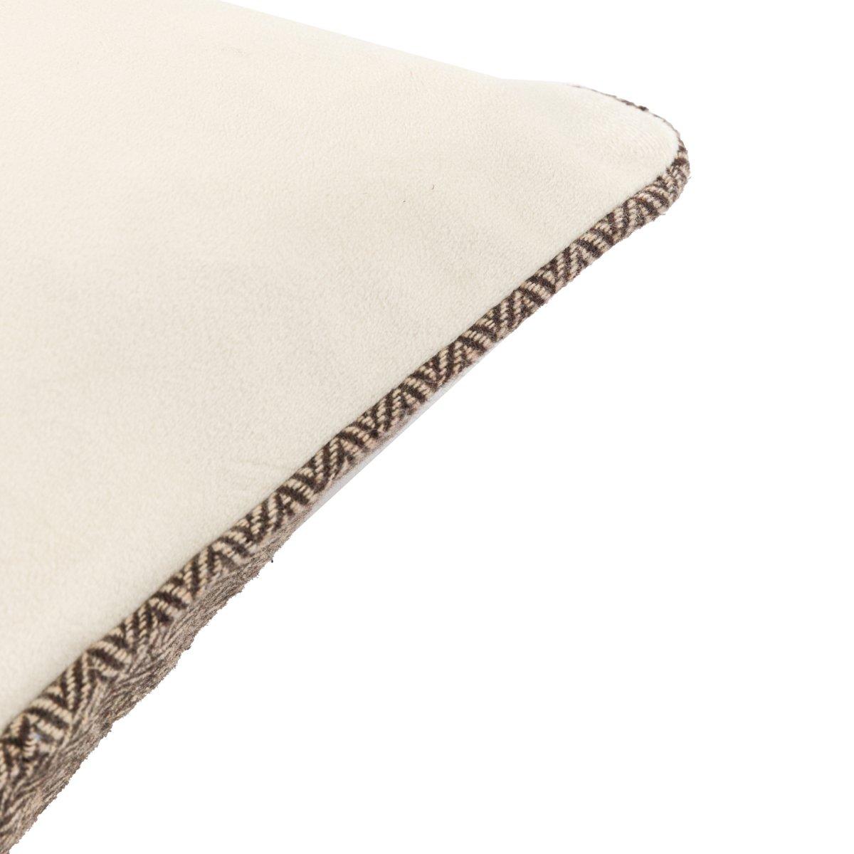 White - Gallery - Heritage Merry Christmas Car Cushion 450x450mm - 6