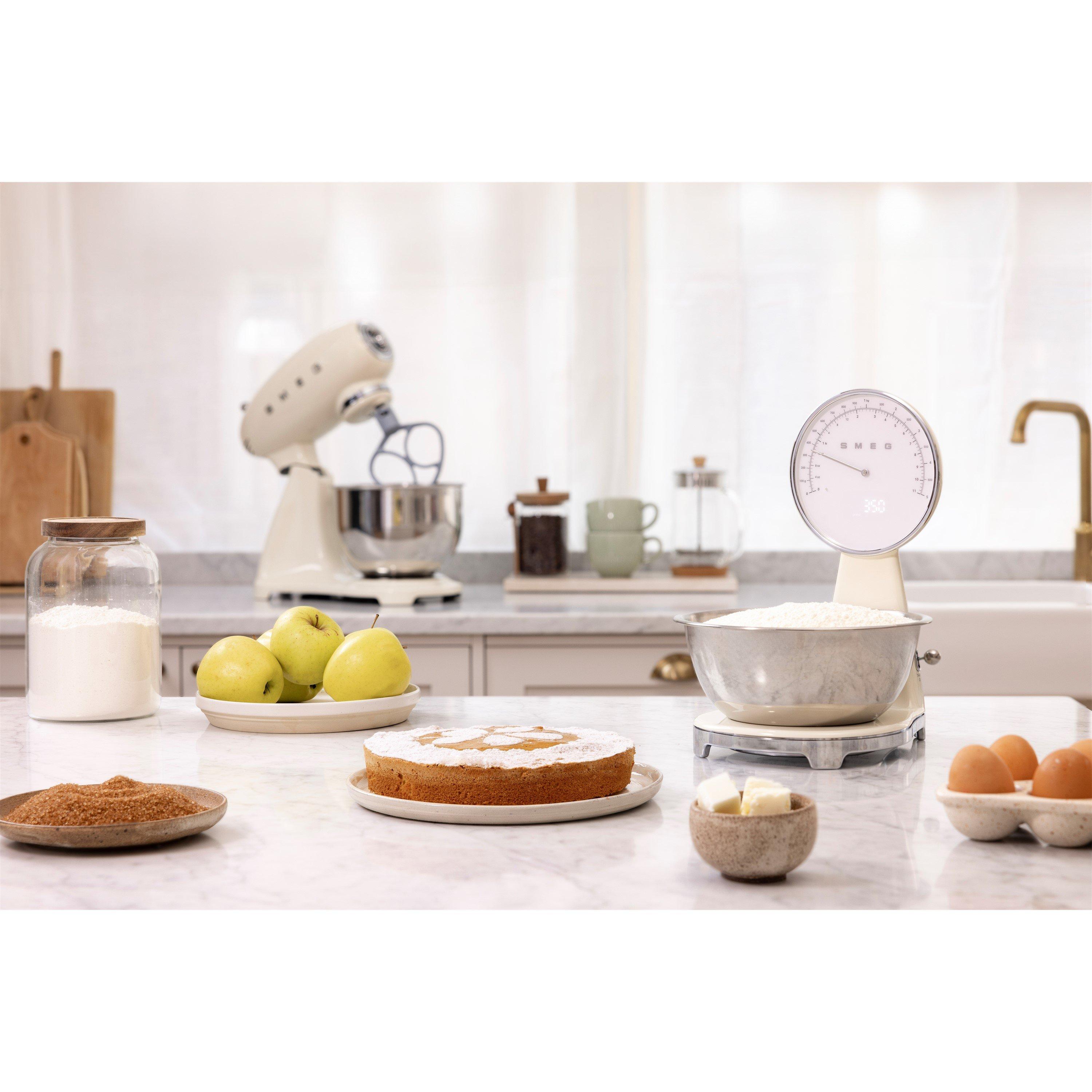 White - Smeg - Kitchen Scales in Cream - 3