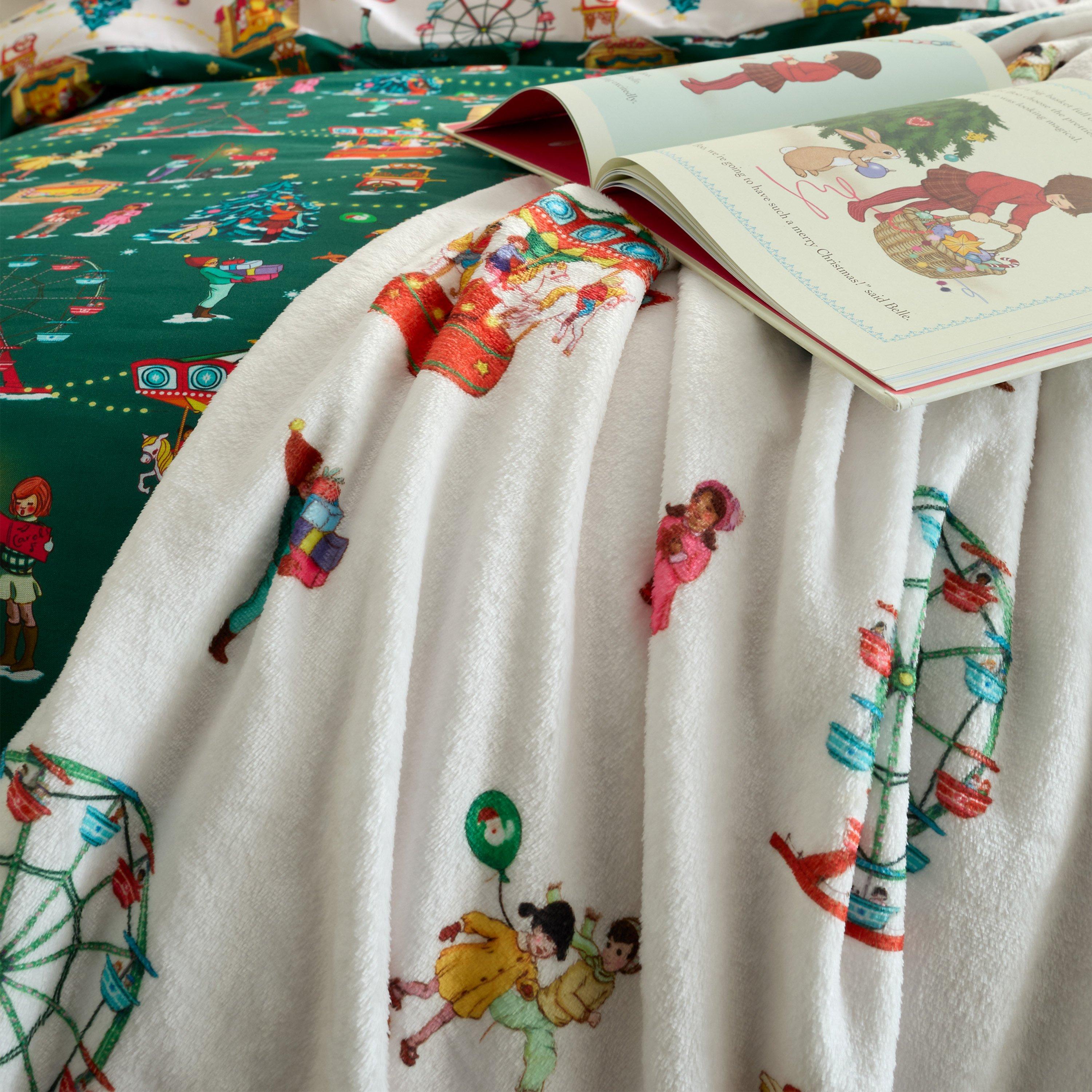 Cream - Belle & Boo - Christmas Fairground Cosy Fleece Blanket Throw - 2