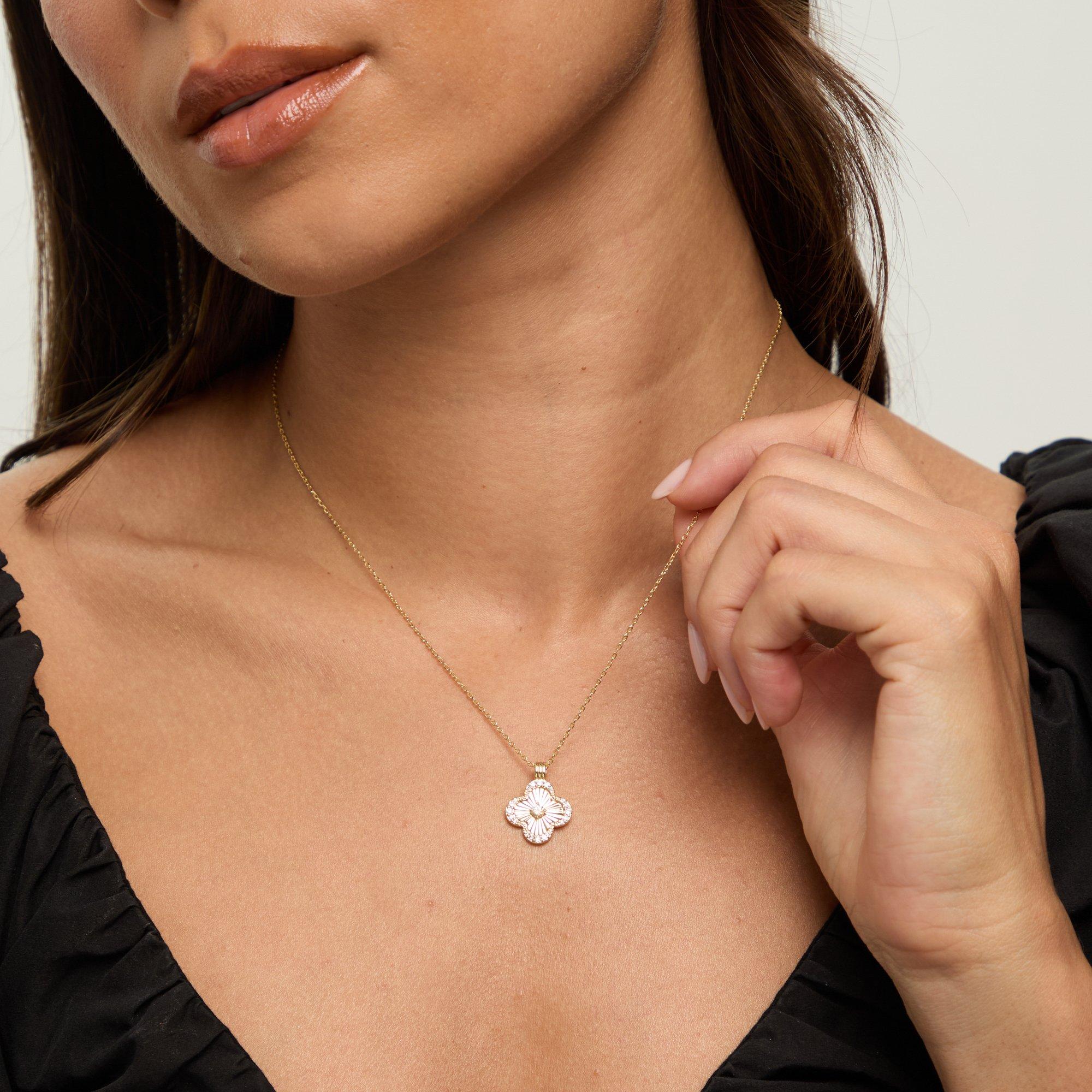 Gold - Jon Richard - 18K Gold Plated Clover Pendant - Gift Box - 3