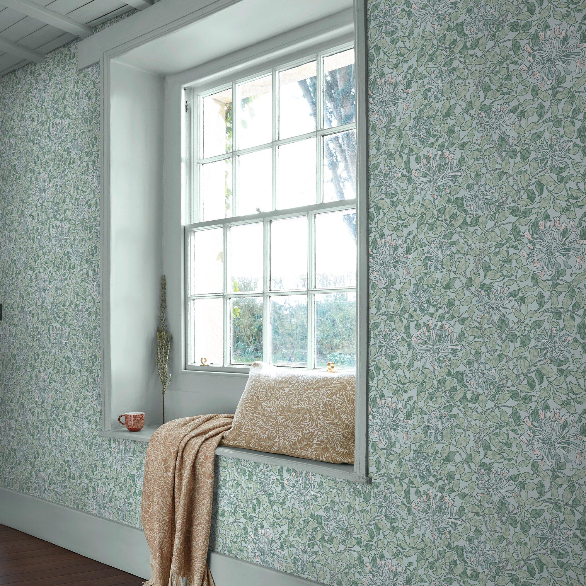 Breeze - William Morris at Home - Honeysuckle Breeze Wallpape - 1