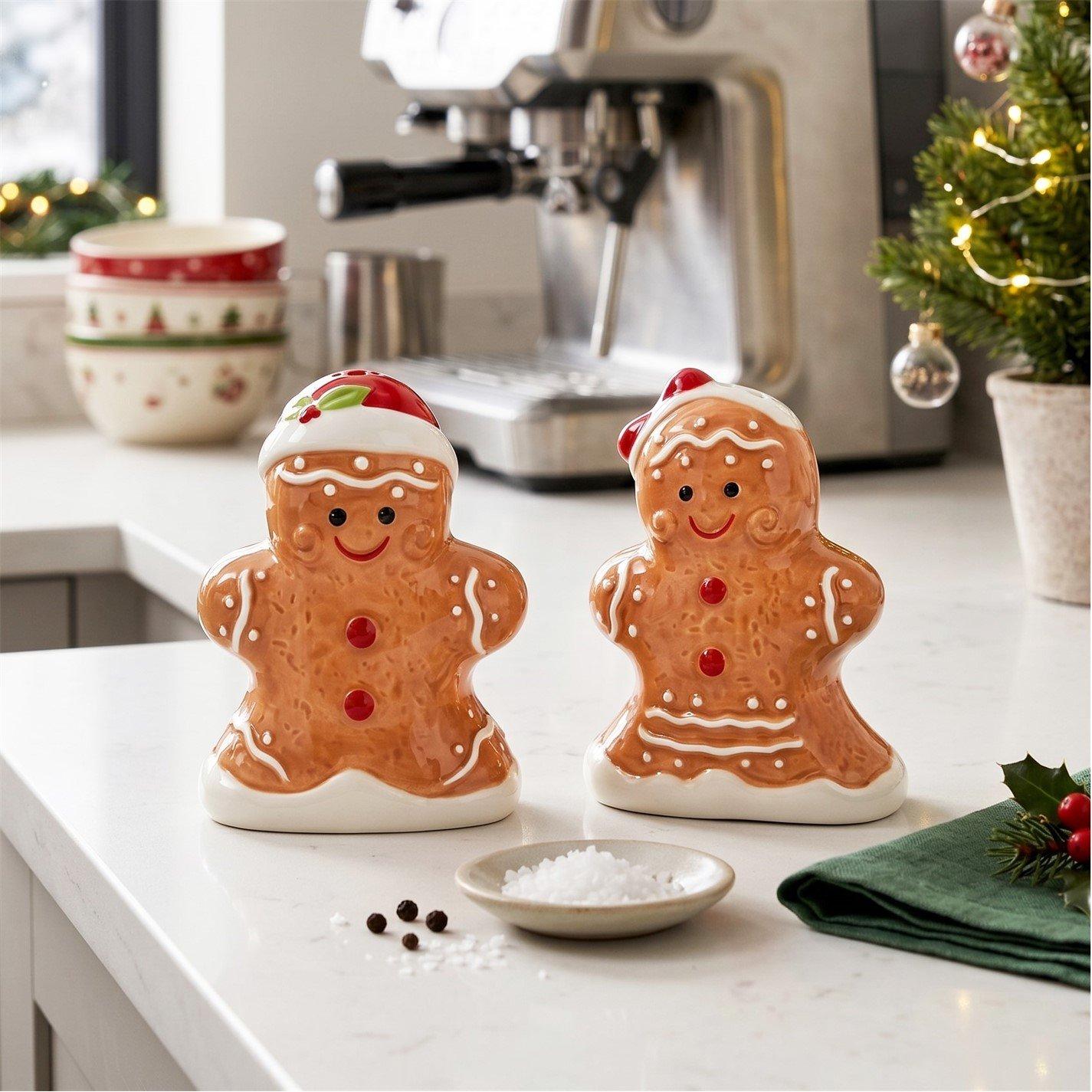 Gingerbread - The Spirit Of Christmas - Festive Salt and Pepper Set - 2
