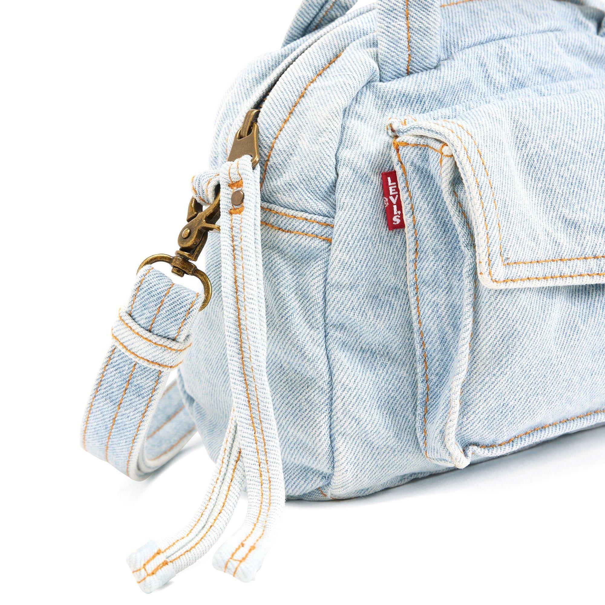 IsItColdInHere - Levis - Women's S Blake Shoulder Bag - 3