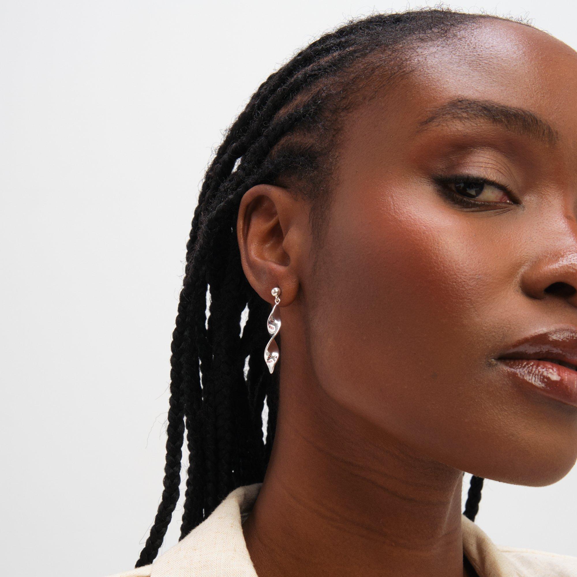 Silver - Inicio - Sterling Silver Plated Twist Drop Earrings - 3