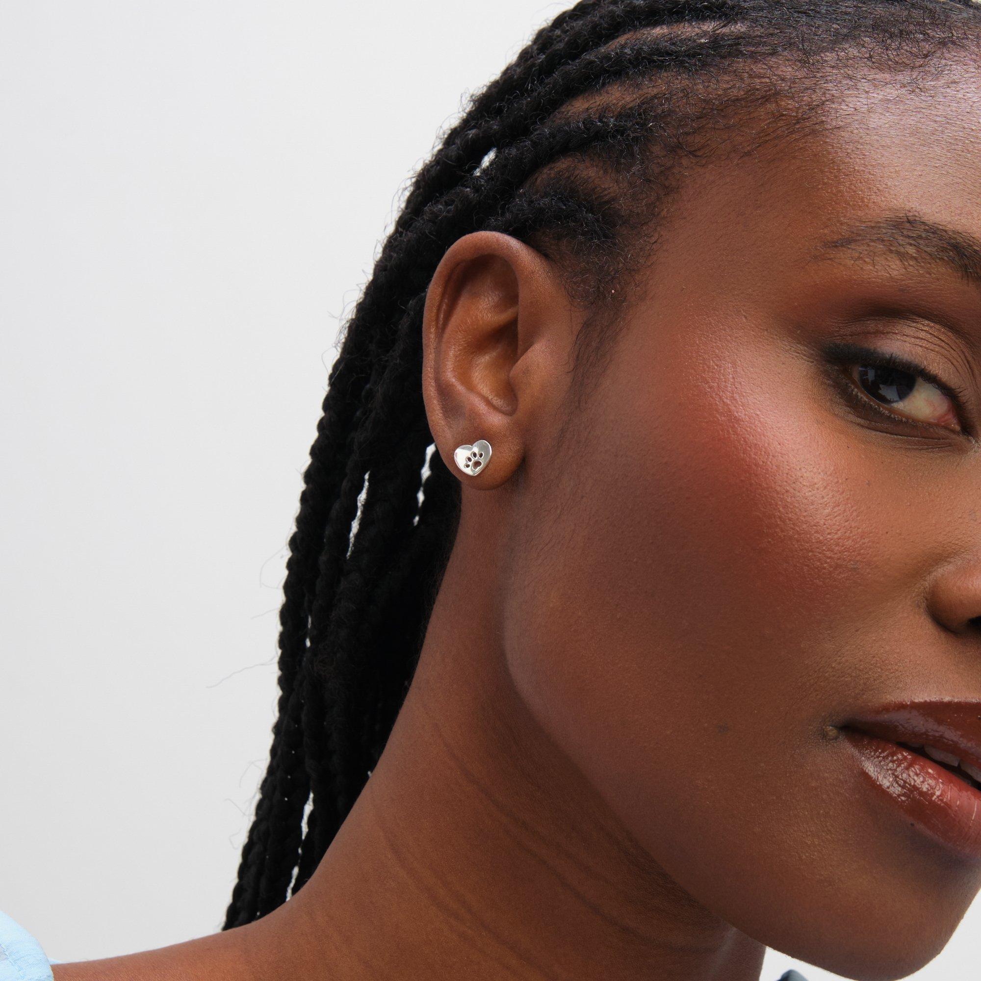 Silver - Inicio - Sterling Silver Plated Pawprint Studs - Gift Pouch - 2